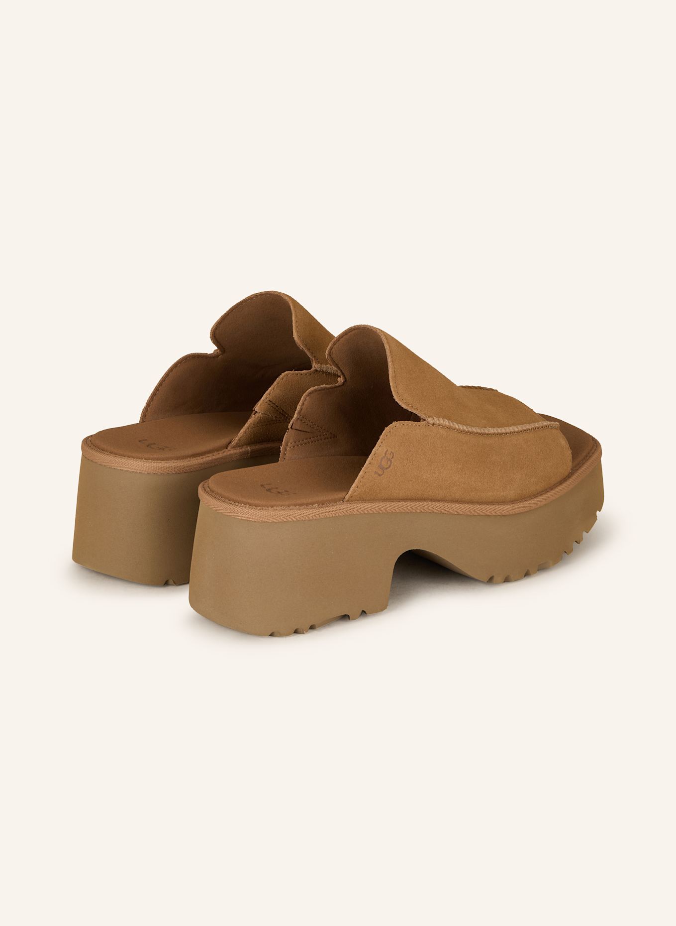 UGG Plateau-Pantoletten: COGNAC