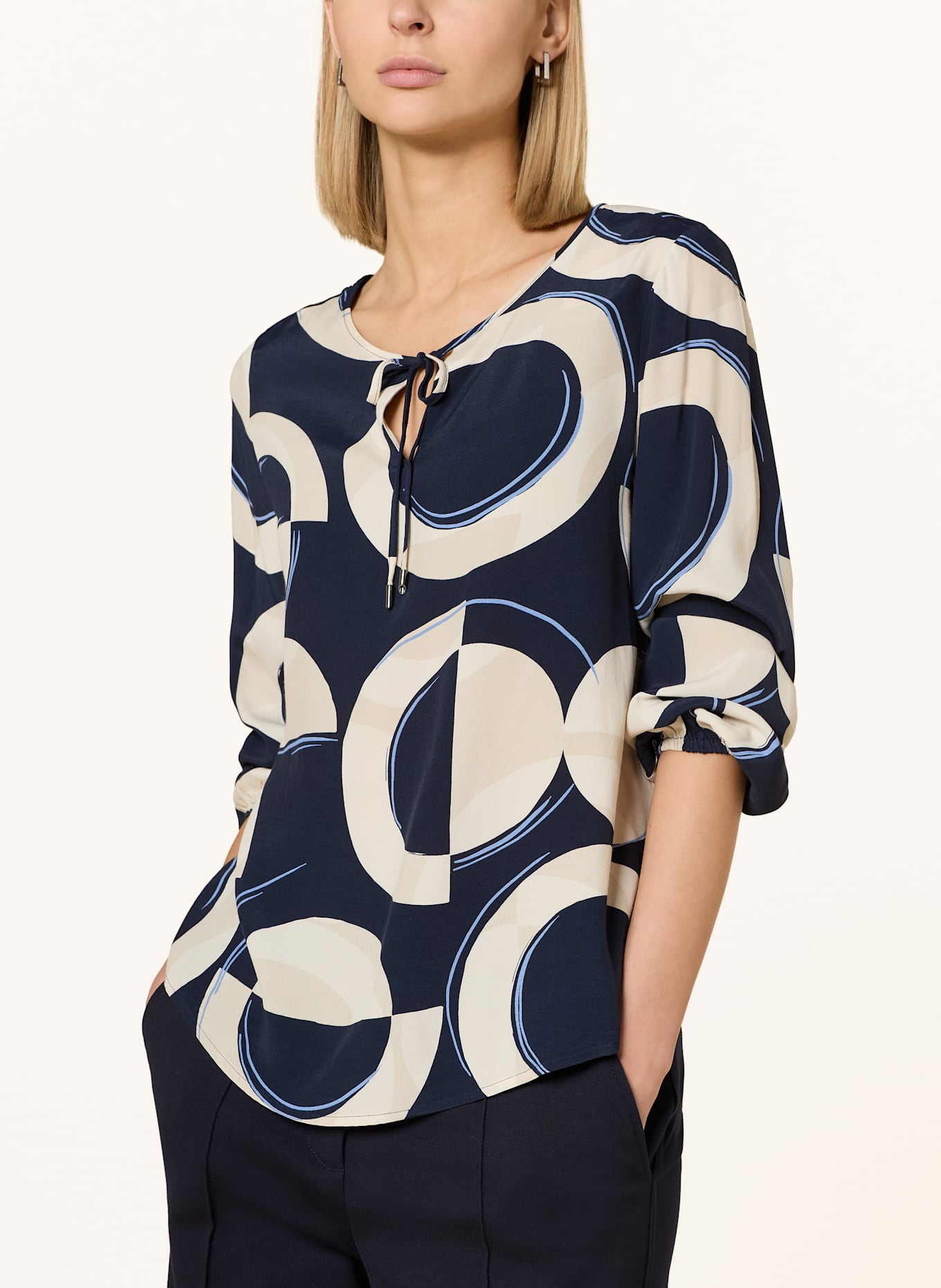 s.Oliver BLACK LABEL Halenka: TMAVĚ MODRÁ / KRÉMOVÁ