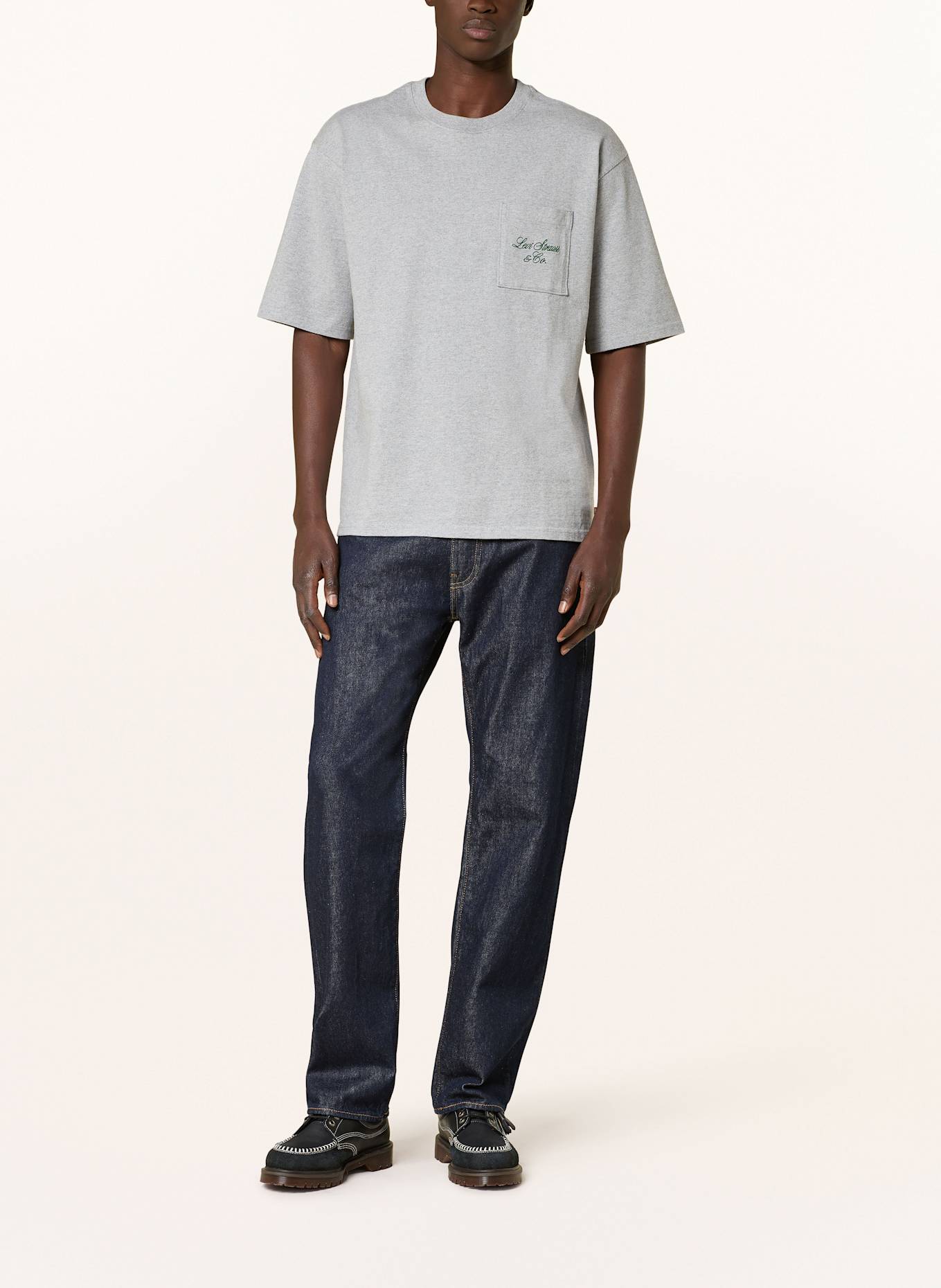 Levi's® T-shirt: GRAY