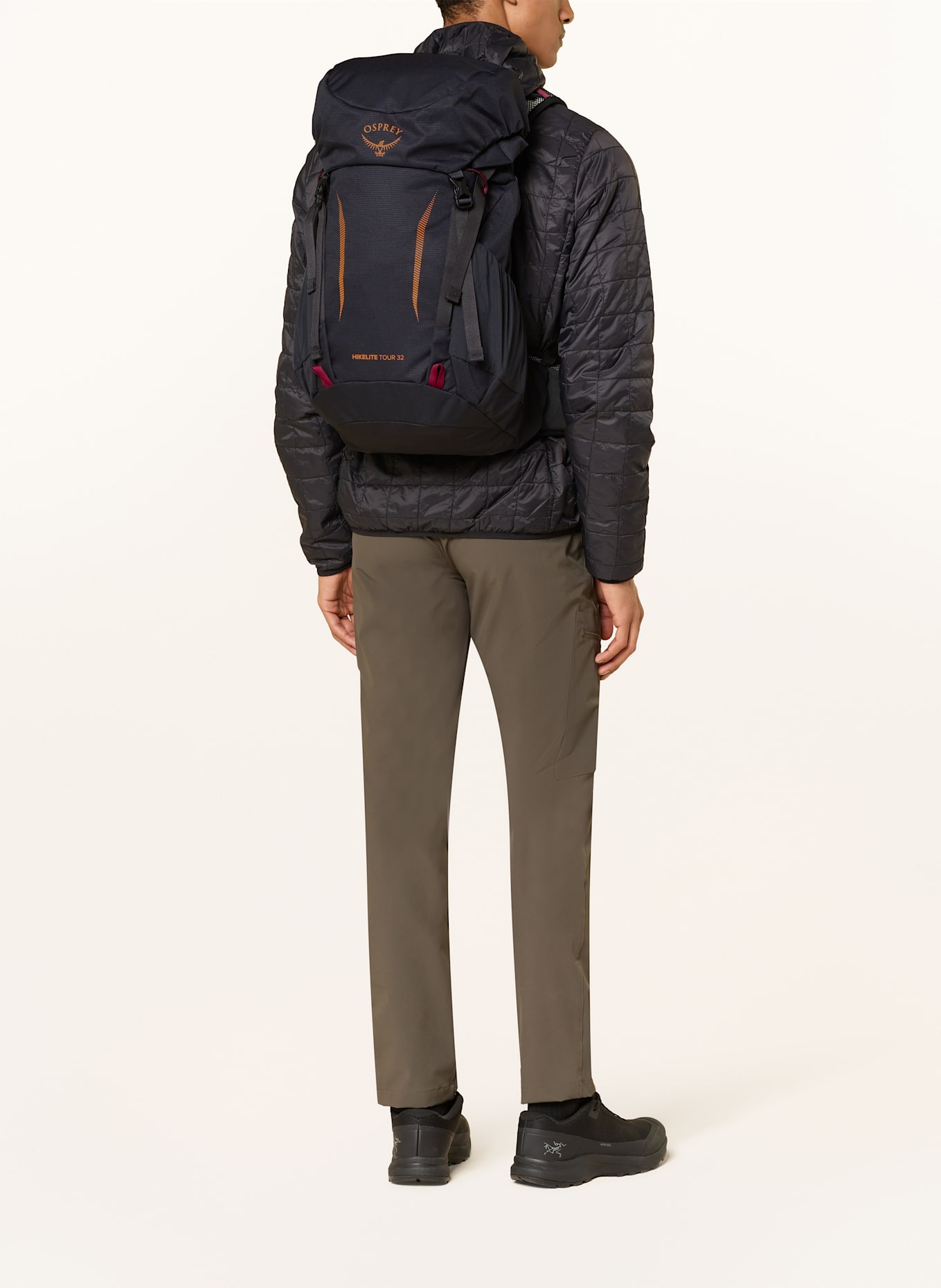 OSPREY Batoh HIKELITE TOUR 32 l: ČERNÁ