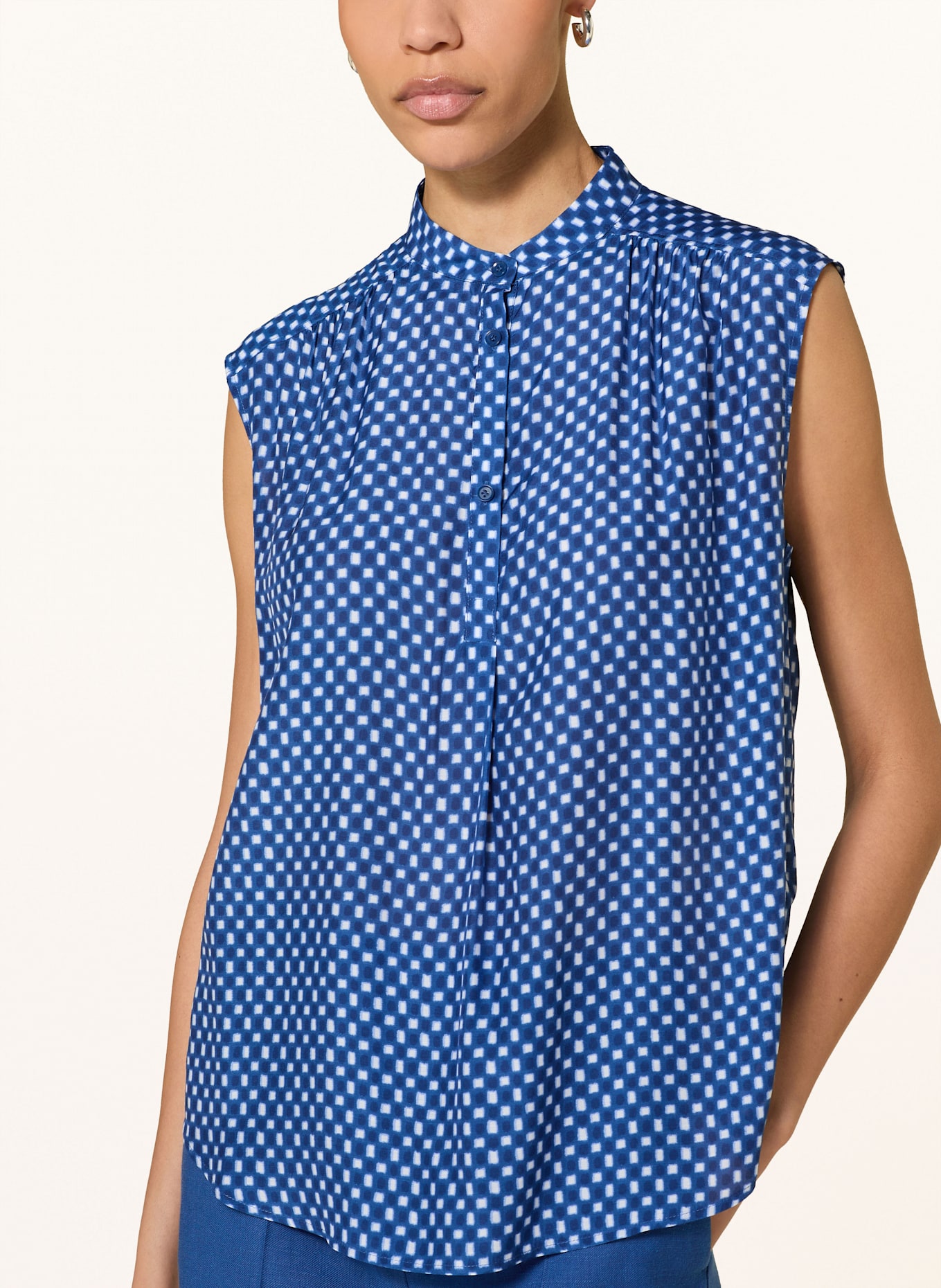 windsor. Blusentop mit Seide: BLAU / WEISS