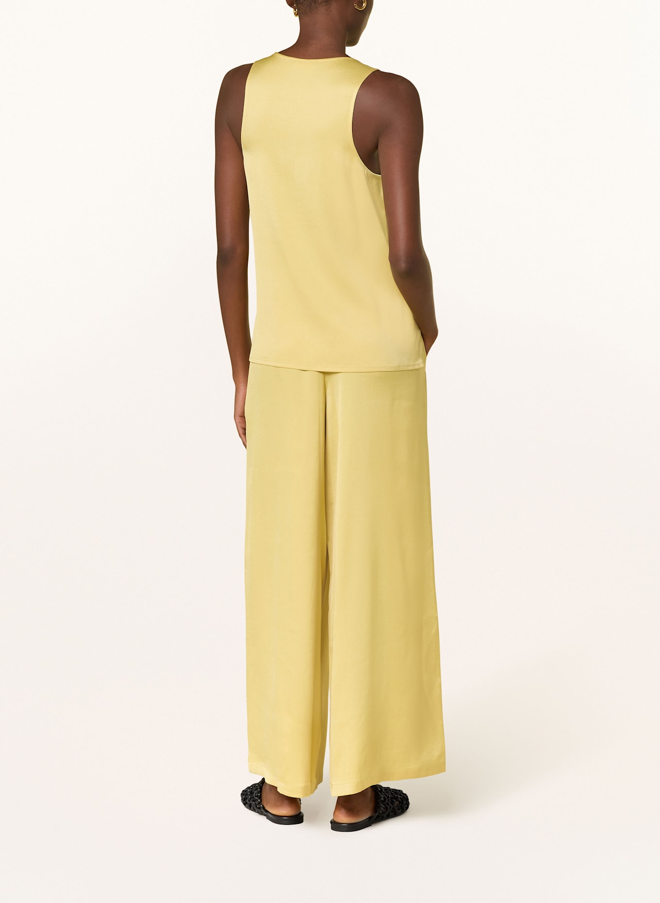 DRYKORN Blusenshirt AMINAH aus Satin: DUNKELGELB
