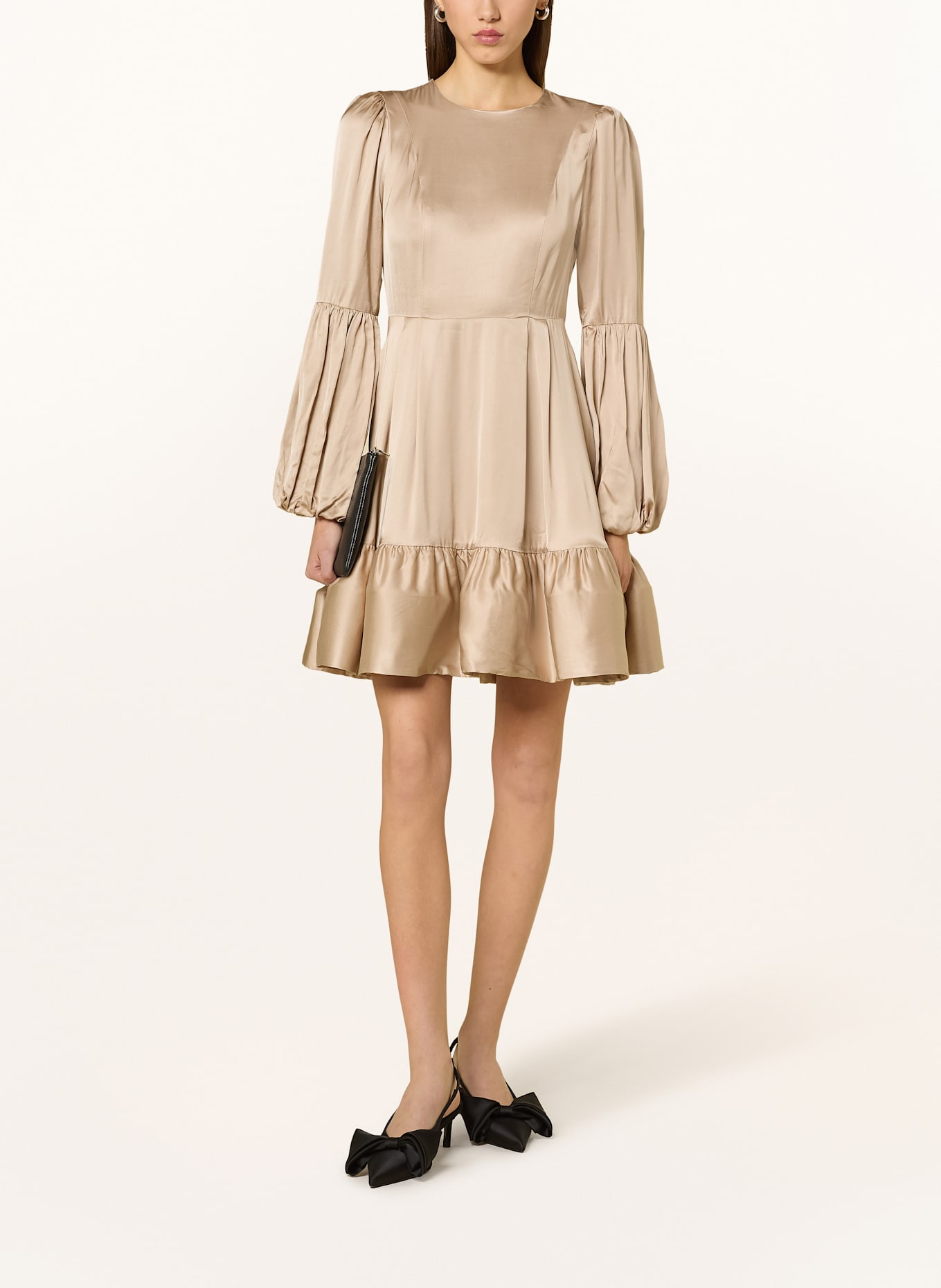 MALINA Satinkleid JASMINE mit Volants: SILBER