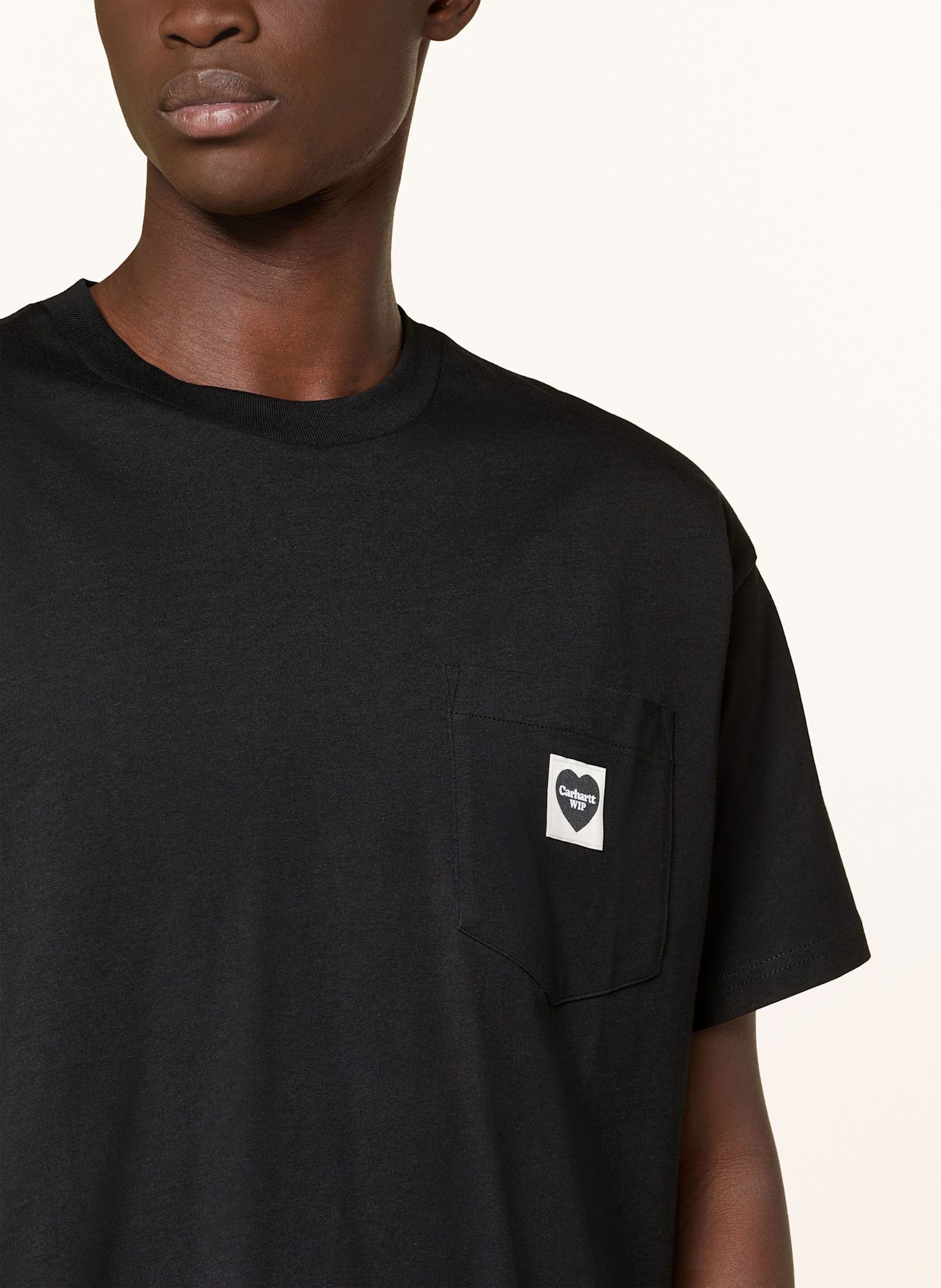 carhartt WIP Tričko S/S POCKET HEART: ČERNÁ