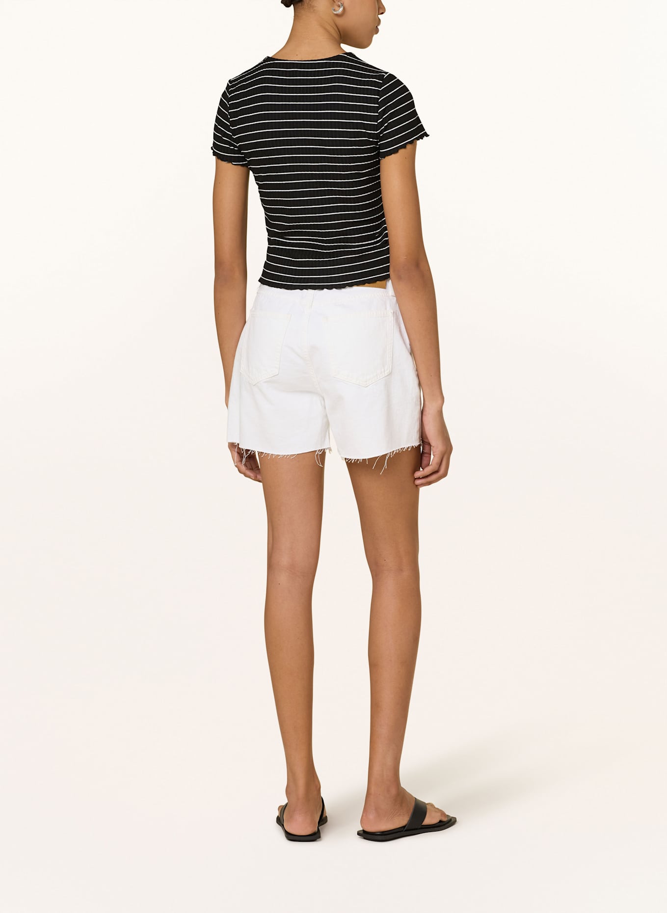 ONLY Tričko: ČERNÁ / BÍLÁ