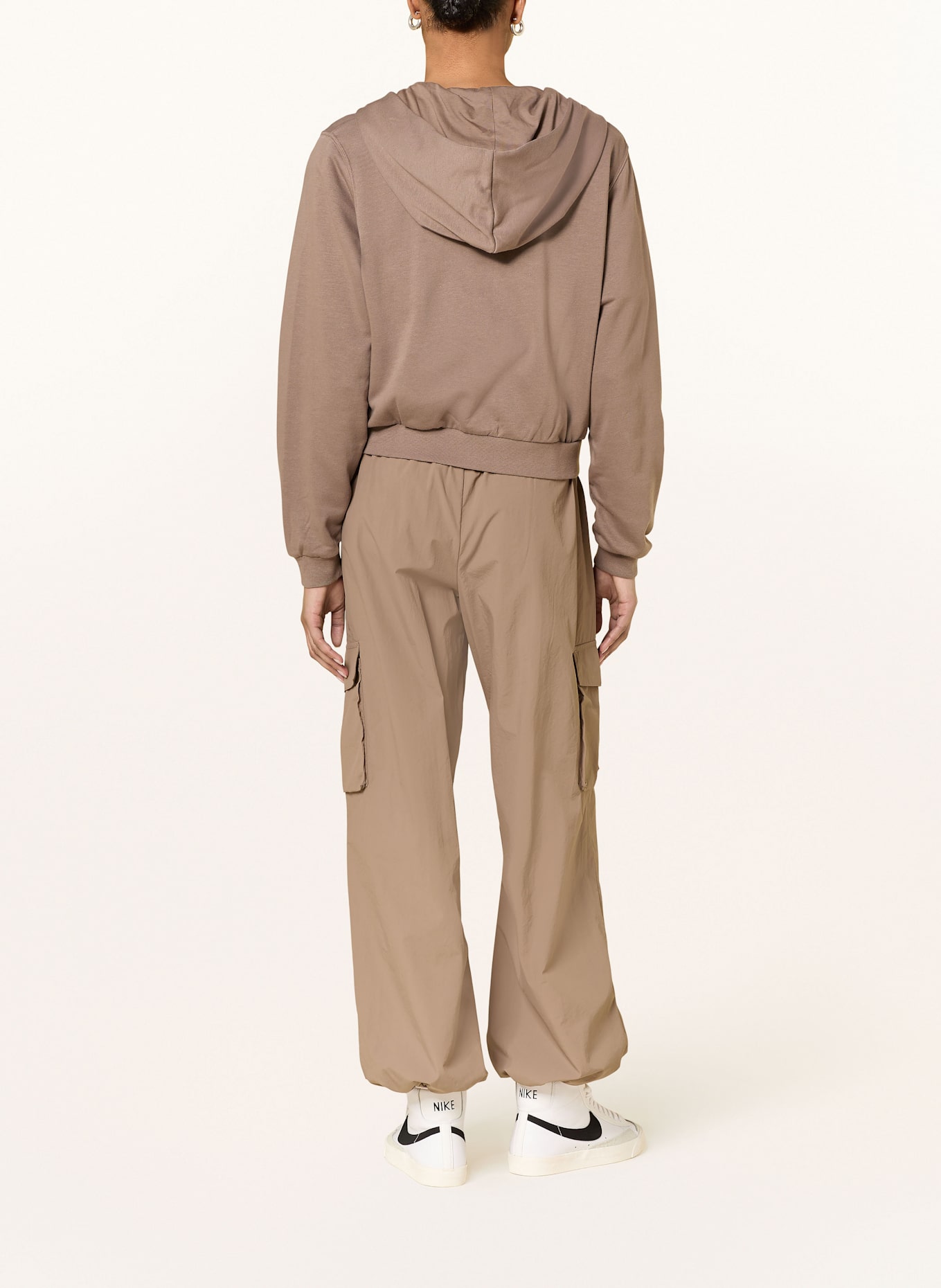 Nike Sweatjacke SPORTSWEAR CHILL: BRAUN