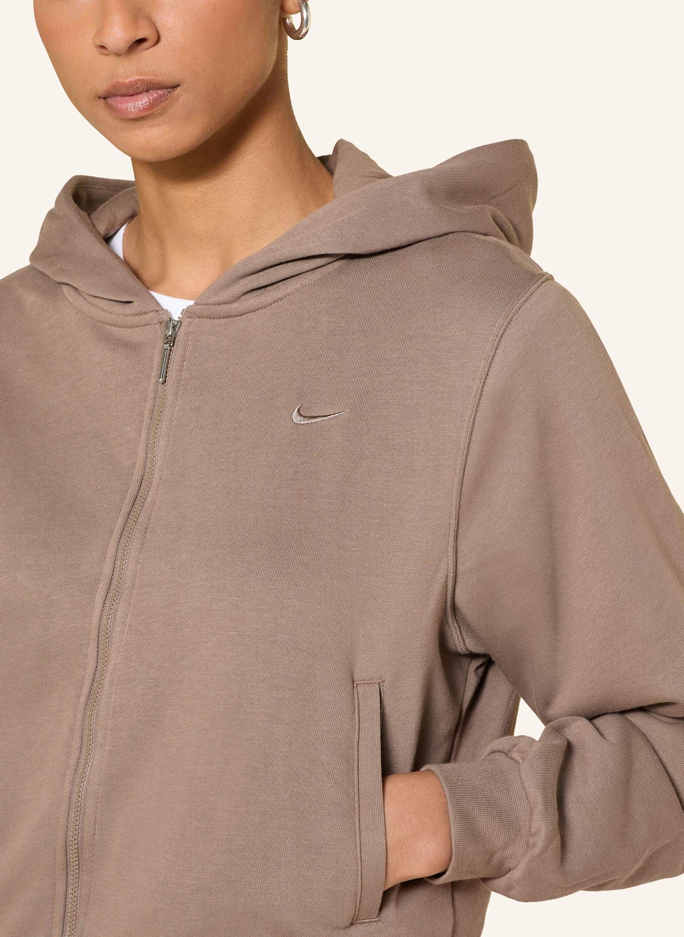 Nike Sweatjacke SPORTSWEAR CHILL: BRAUN