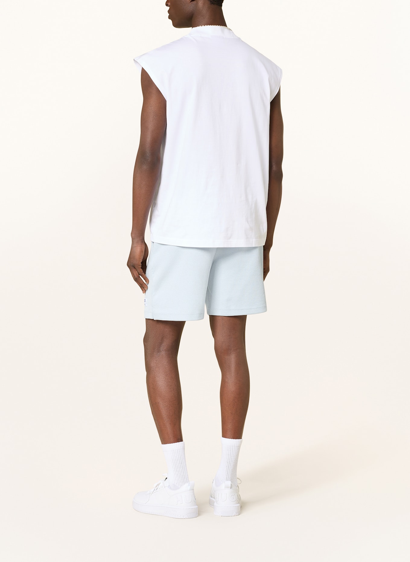 HUGO BLUE Short de survêtement NUWAFFLO: BLEU CLAIR