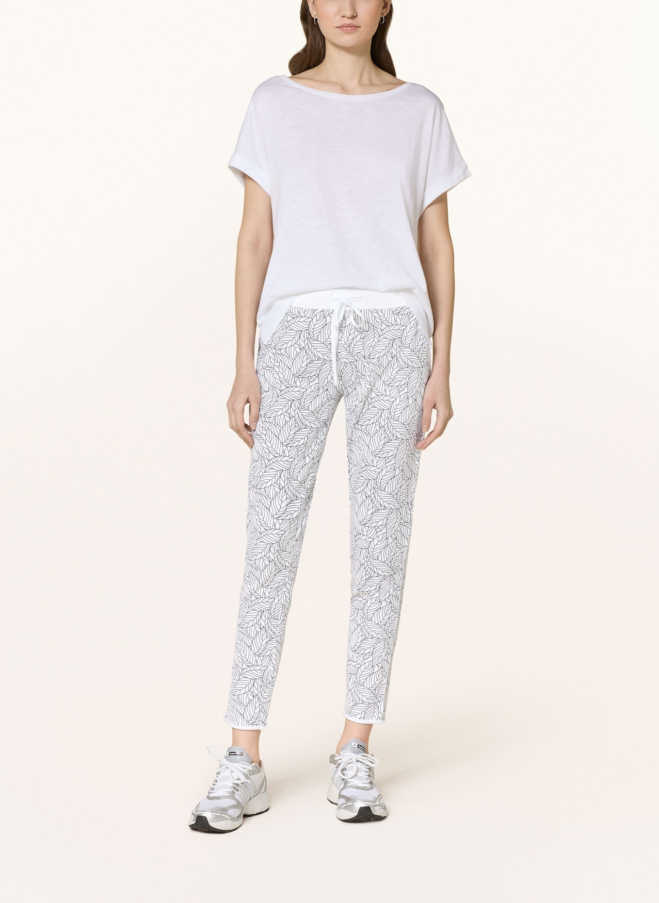 Juvia Sweatpants SMILLA: WEISS / SCHWARZ