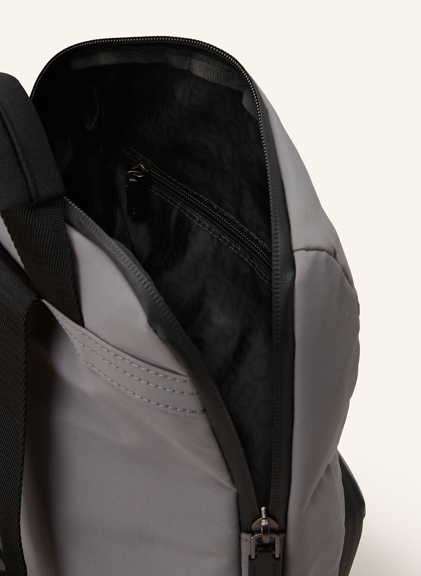 BOGNER Rucksack MONARCH MAXI: GRAU