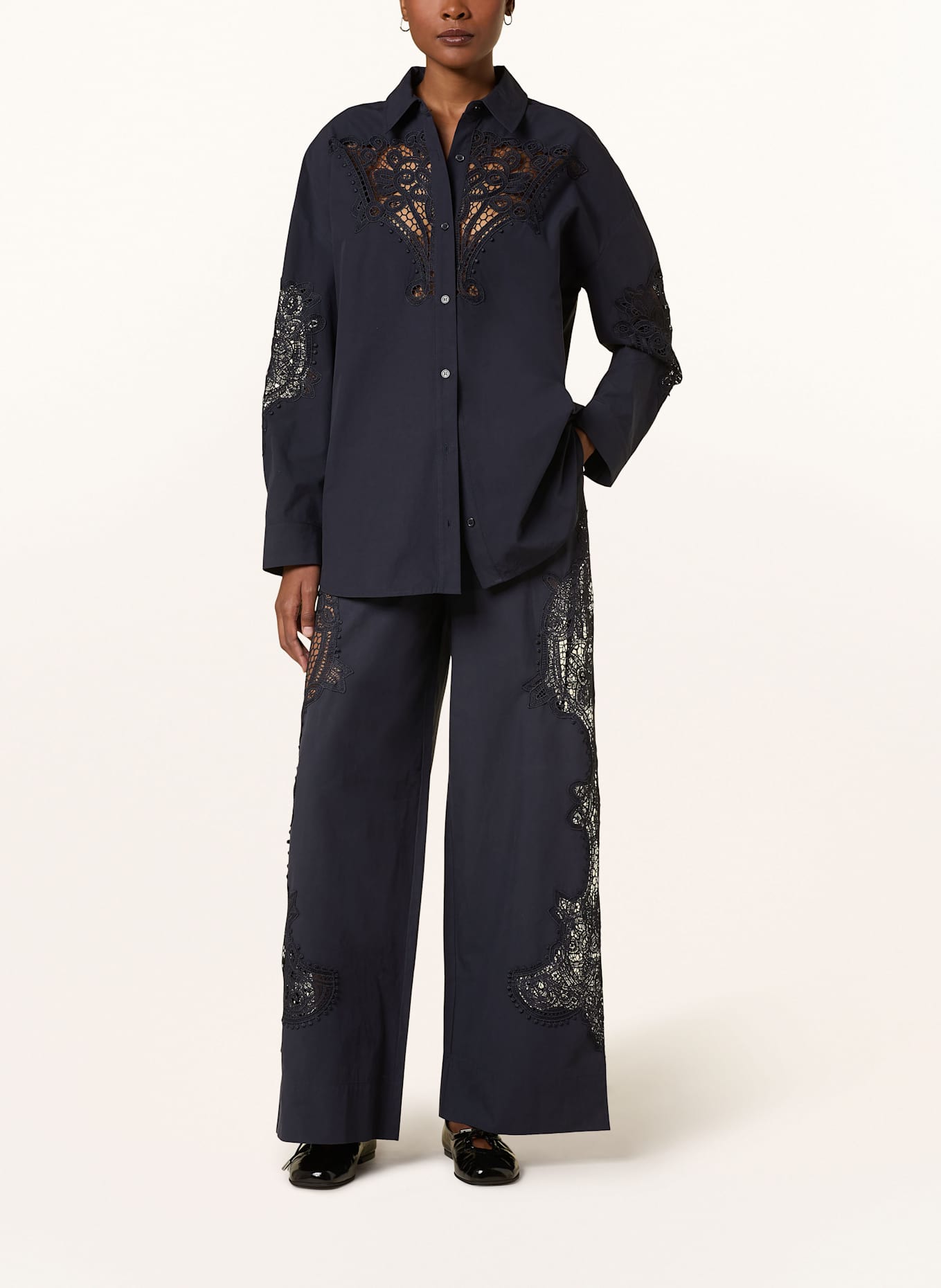 ESSENTIEL ANTWERP Oversized-Hemdbluse HOOFD mit Spitze: DUNKELBLAU