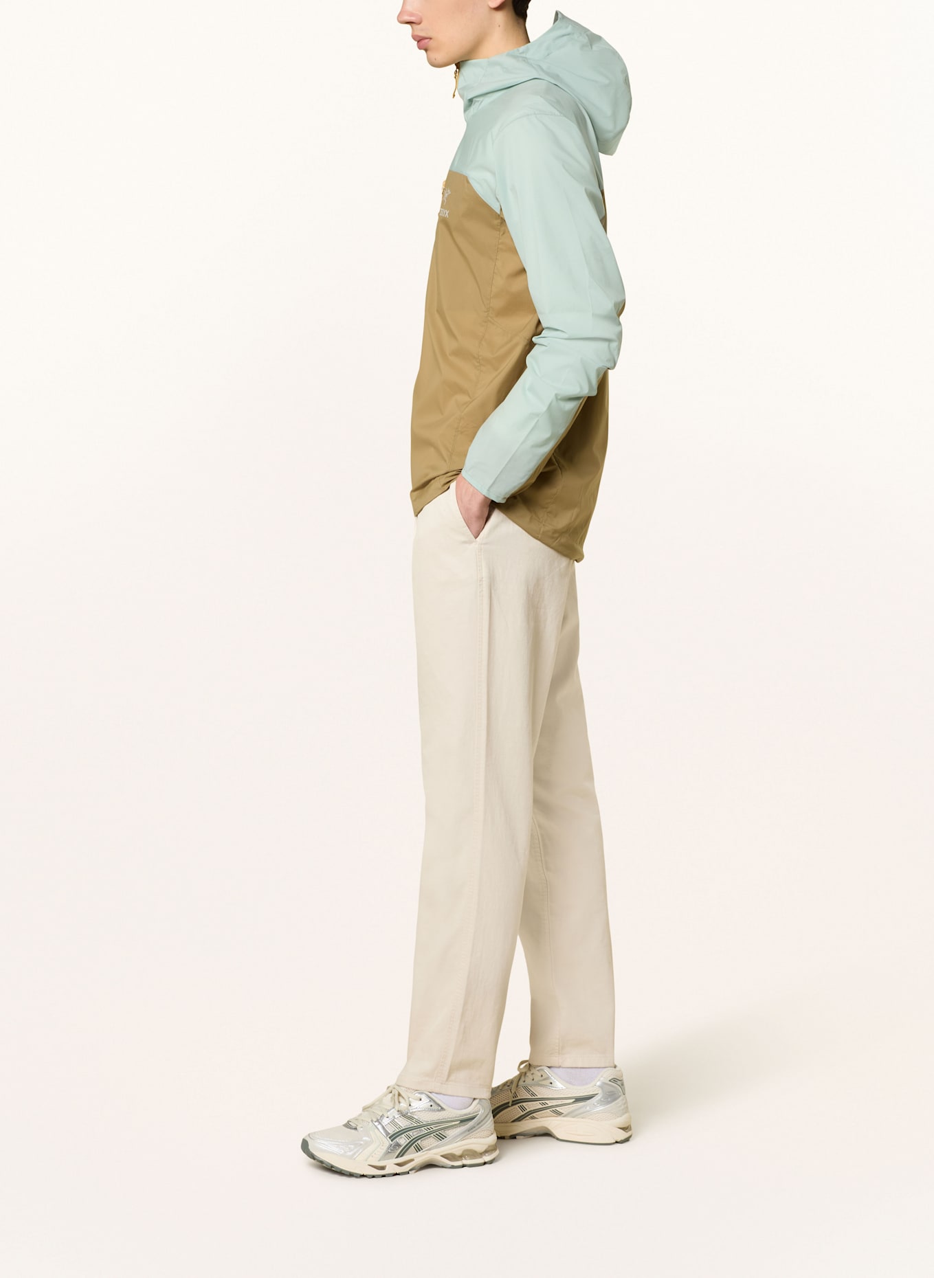 ARC'TERYX Windbreaker SQUAMISH HOODY: BEIGE/ HELLBLAU