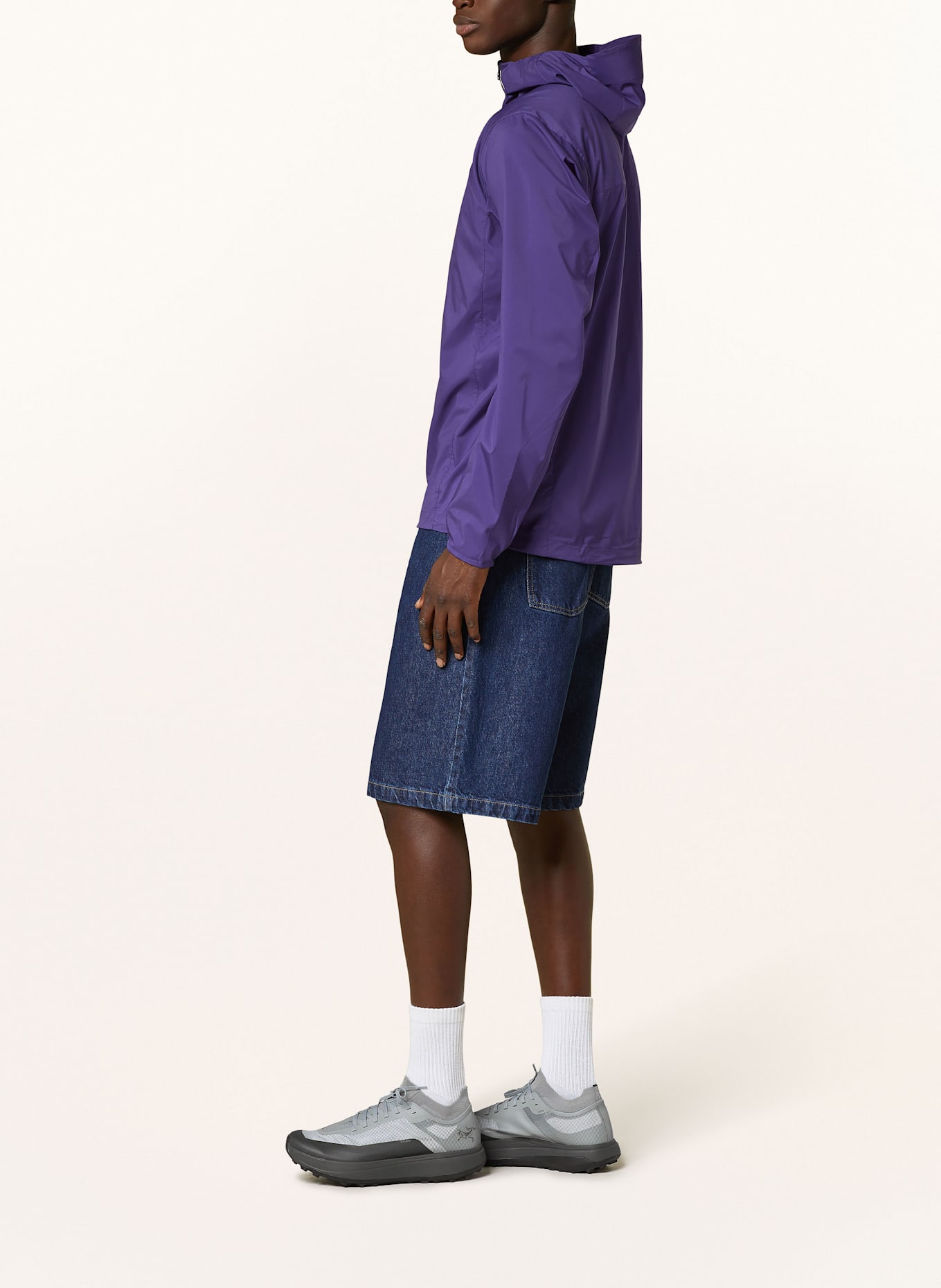 ARC'TERYX Windbreaker SQUAMISH HOODY: DUNKELLILA