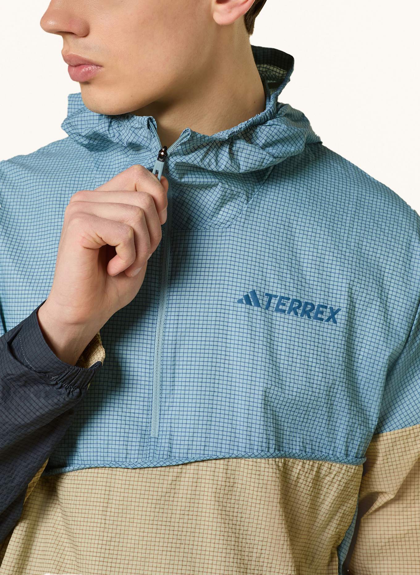 adidas TERREX Windbreaker TERREX XPLORIC: HELLBLAU / BEIGE / DUNKELGRAU