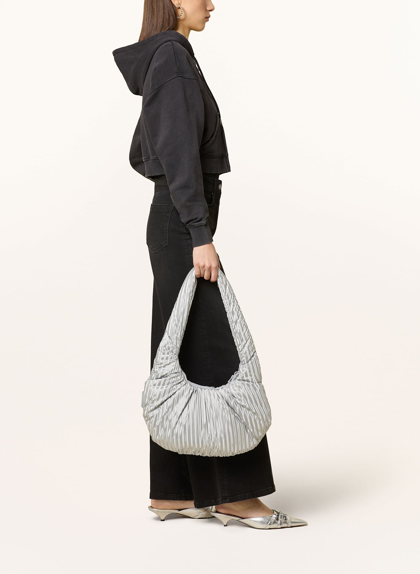 GUESS JEANS Cropped-Sweatjacke mit Schmucksteinen: SCHWARZ