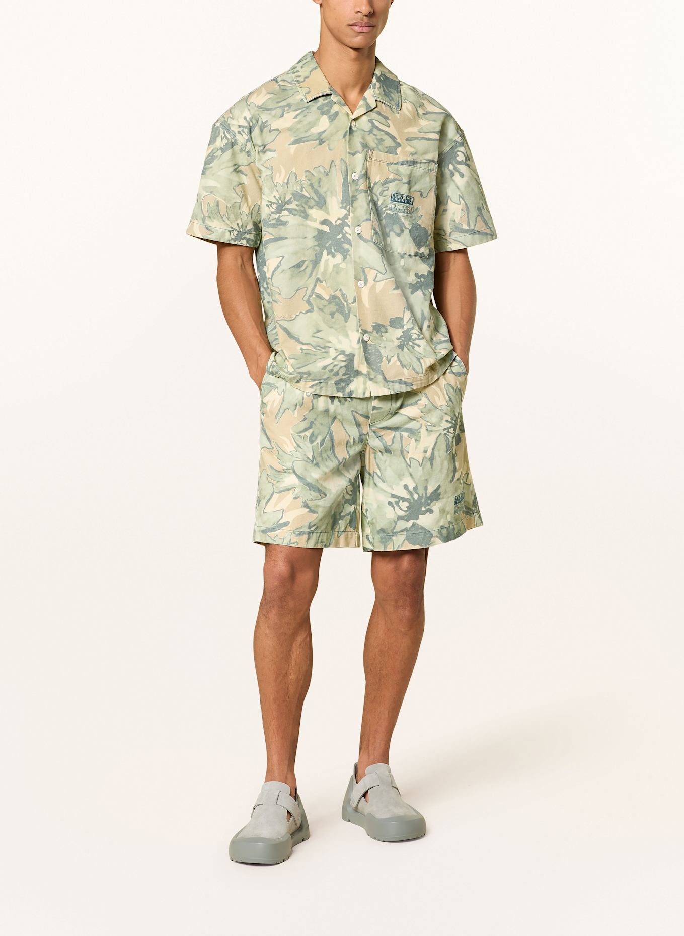 NAPAPIJRI Shorts TALLA: DARK GREEN/ LIGHT GREEN/ BEIGE