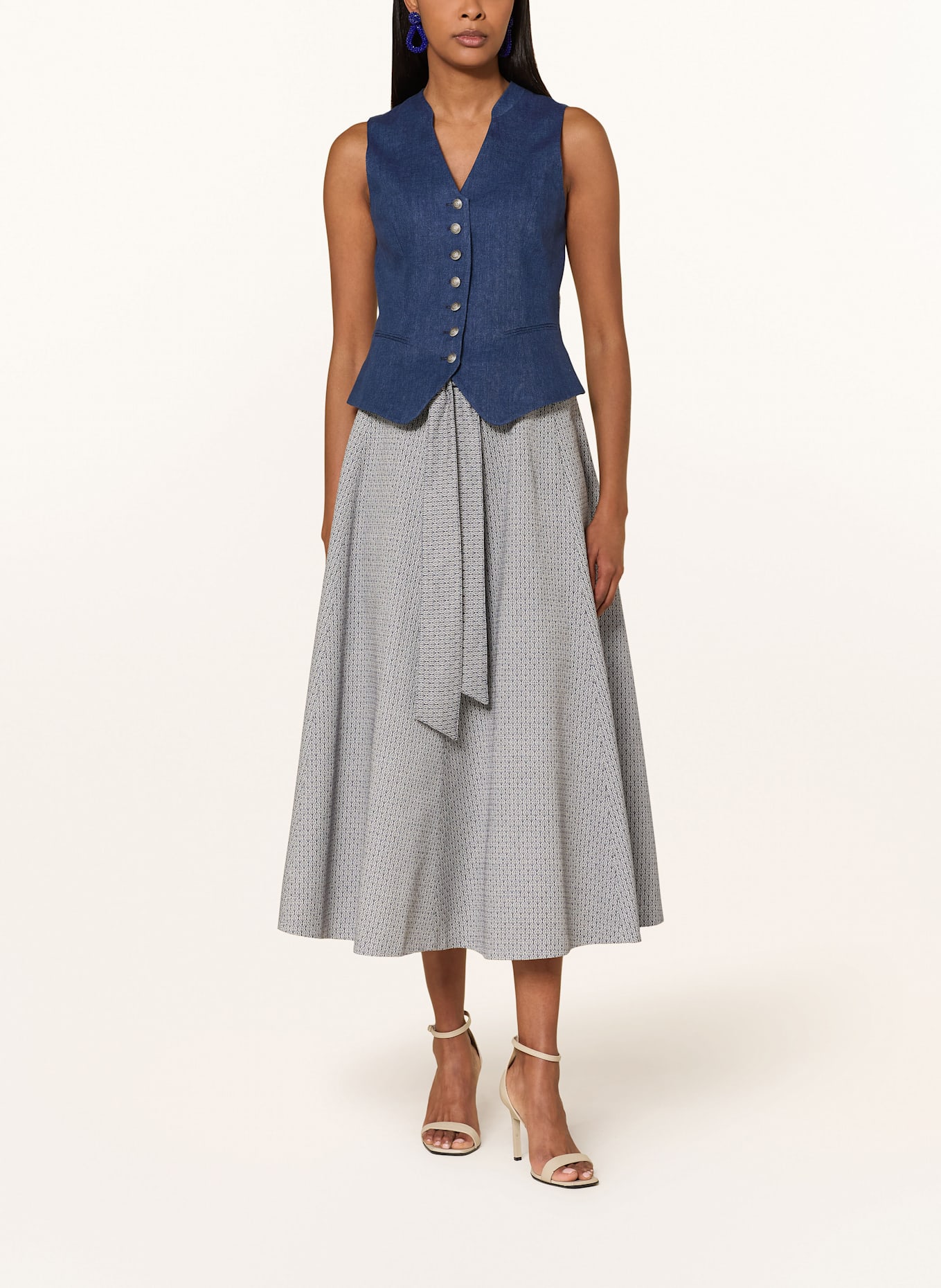Grasegger Trachten vest VERONIKA made of linen: Vouchers and Promotions