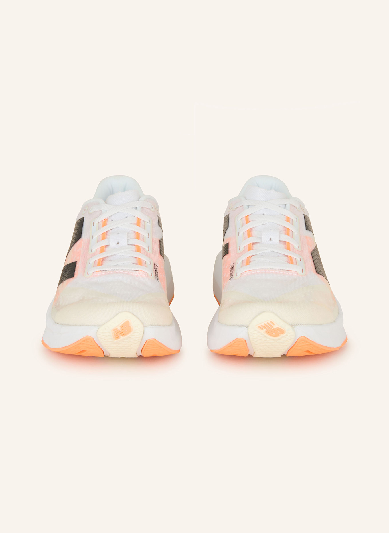 new balance Laufschuhe FUELCELL REBELL V4: WEISS/ NEONORANGE
