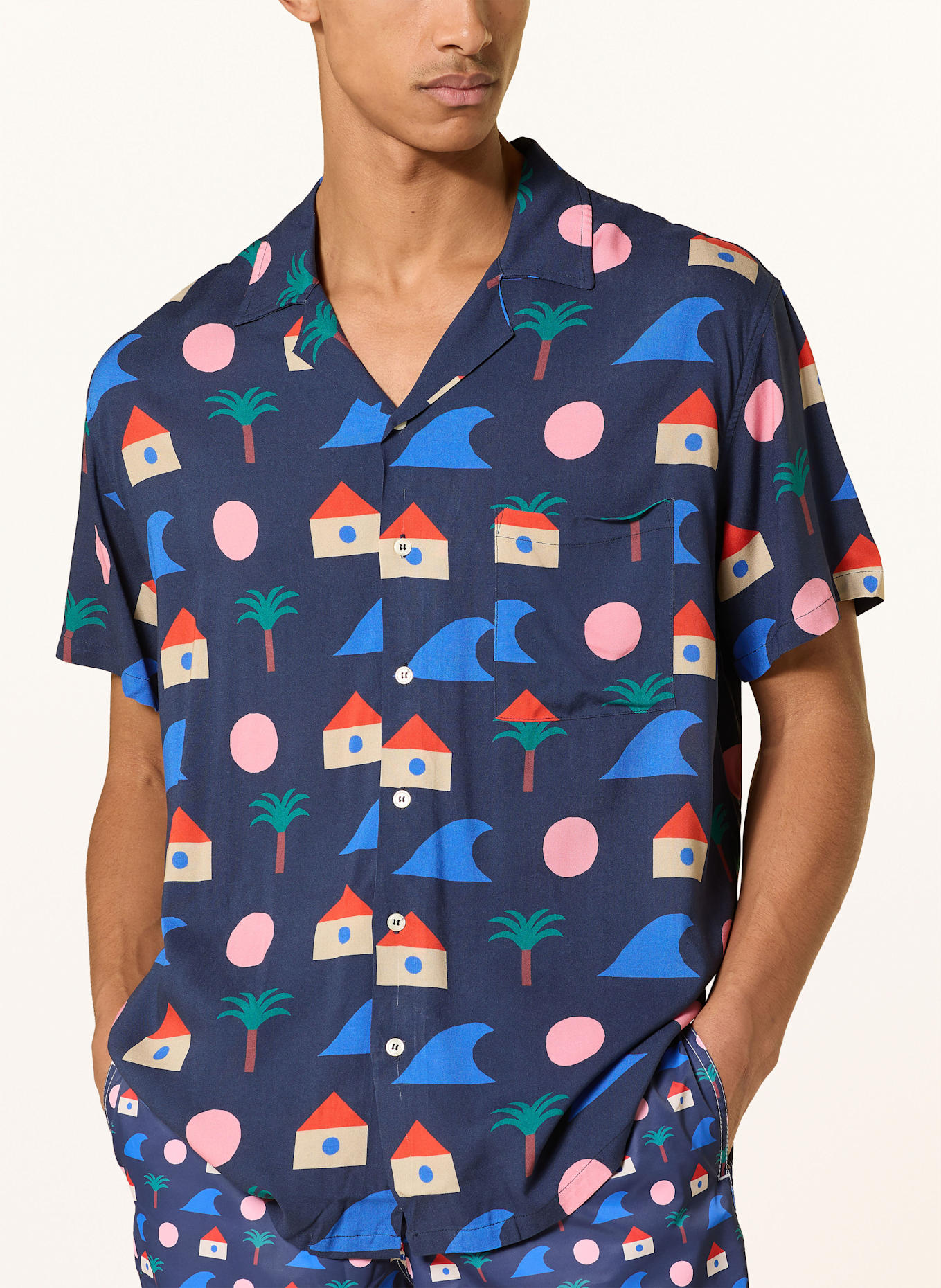 arrels BARCELONA Resorthemd BLUE LA PLAGE × MATIAS LARRAIN Comfort Fit: DUNKELBLAU / BLAU / ROT