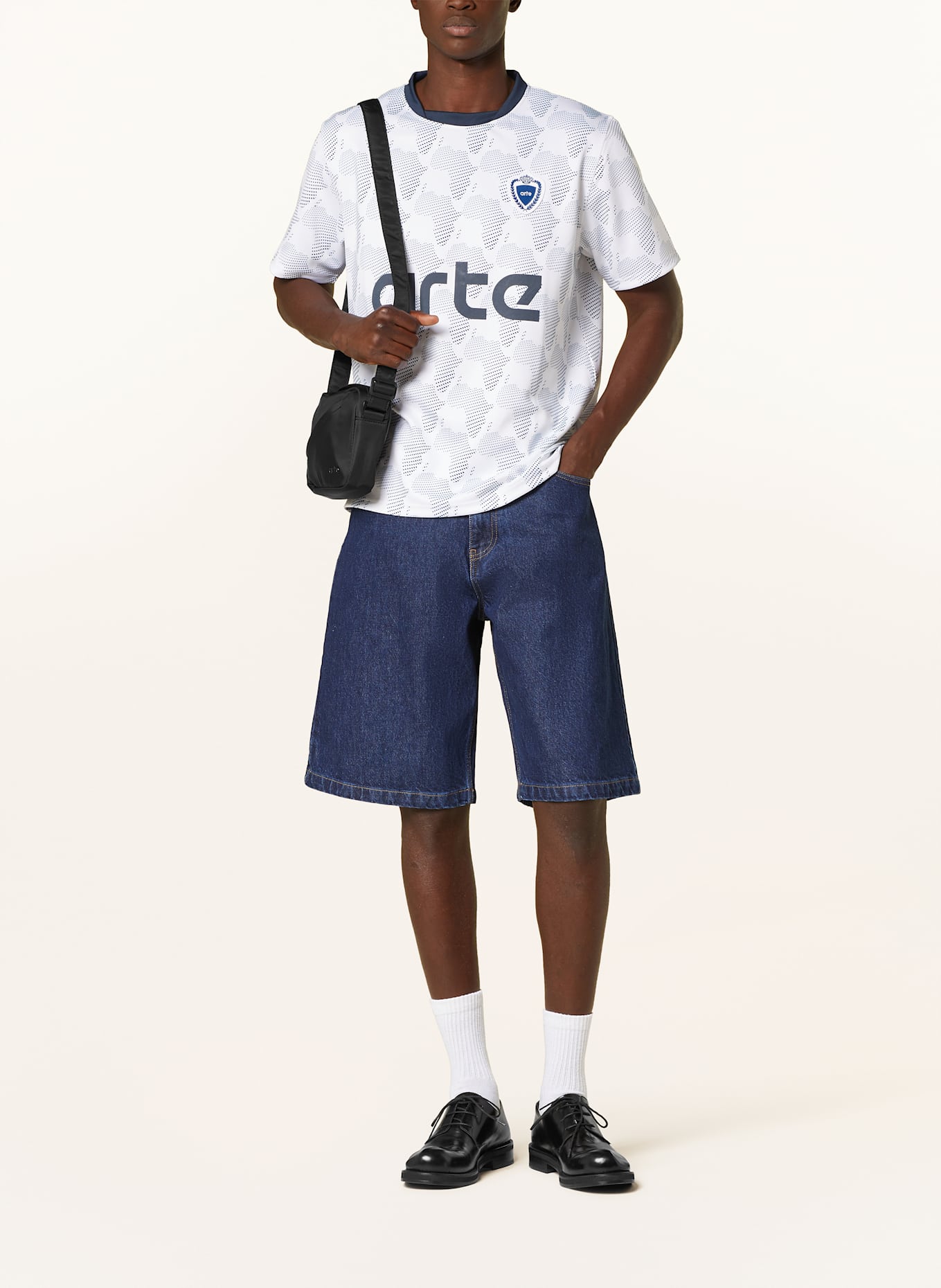 Arte Antwerp Umhängetasche: SCHWARZ