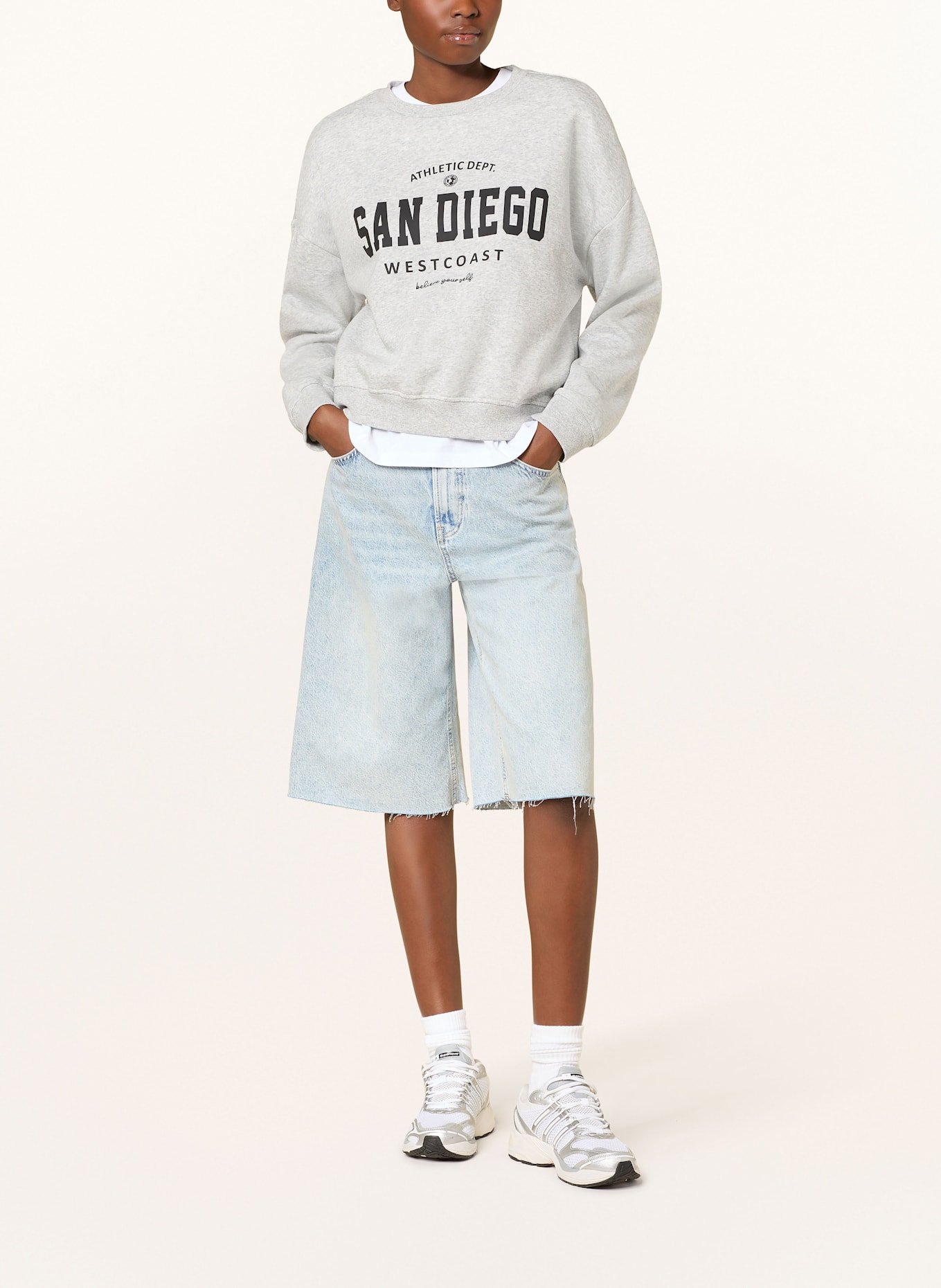 mavi Šortky AKIRA: 89009 bleached denim