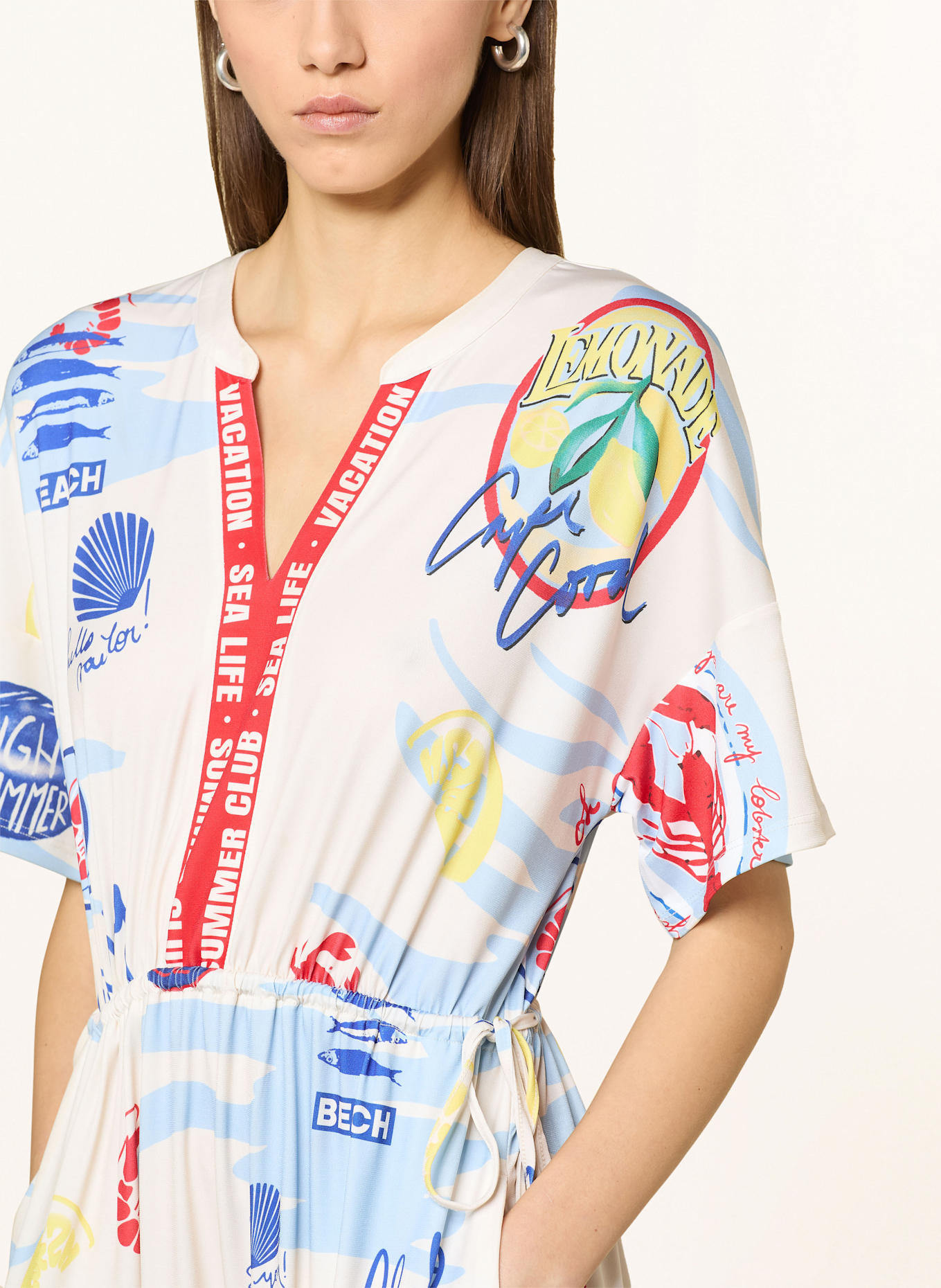 Miss Lagotte Dress: ECRU / LIGHT BLUE / RED