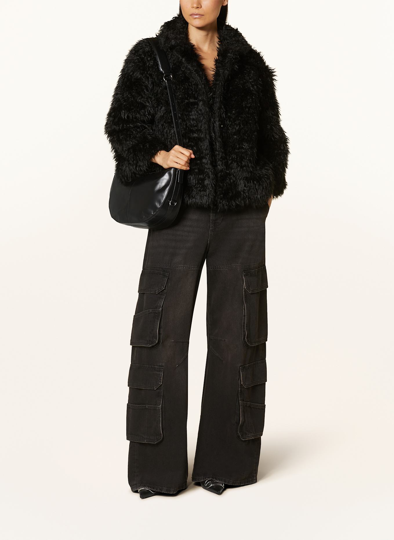 VAGABOND SHOEMAKERS Beuteltasche ITAMI: SCHWARZ