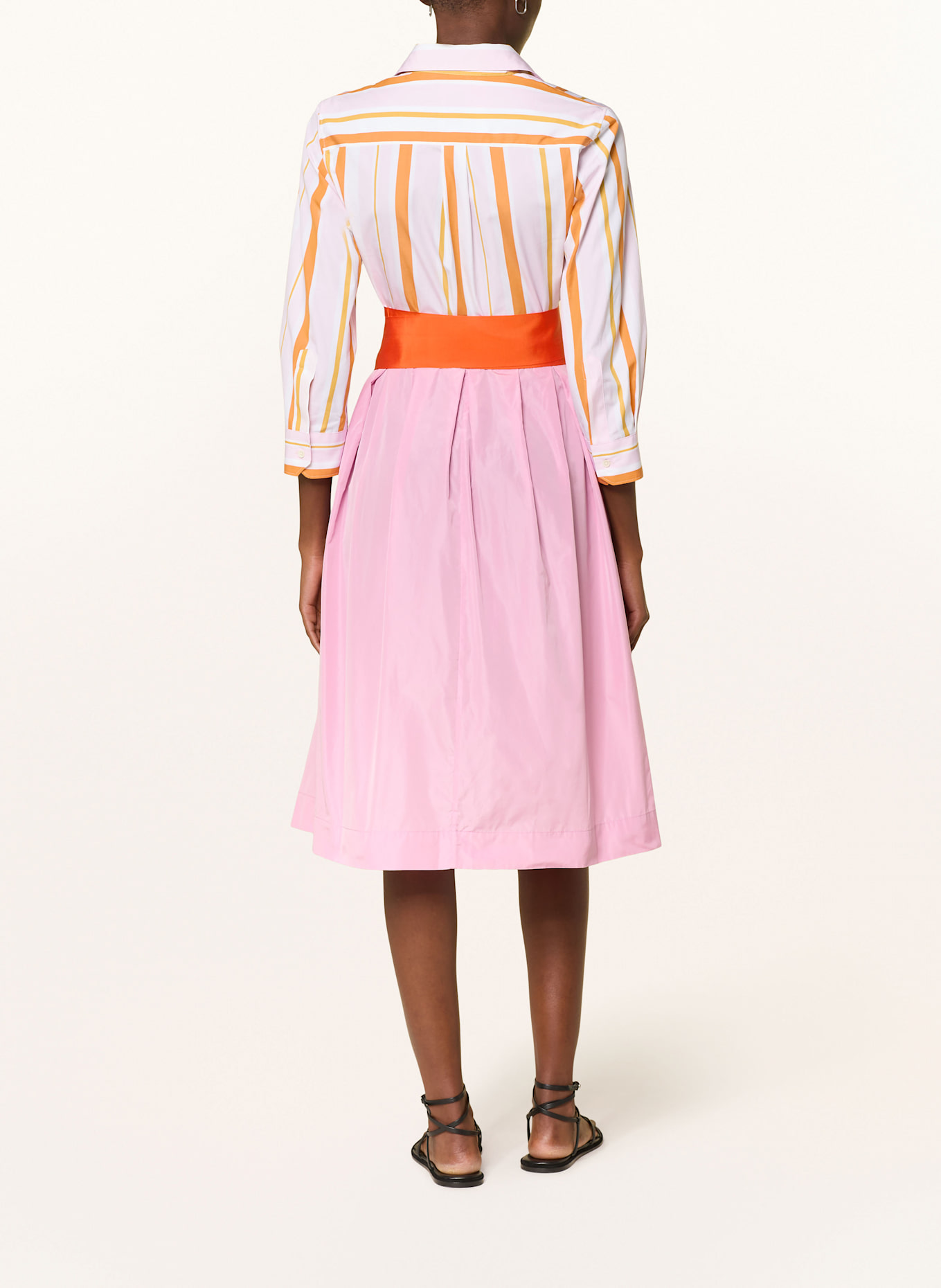 sara roka Kleid im Materialmix: ROSA / WEISS / ORANGE