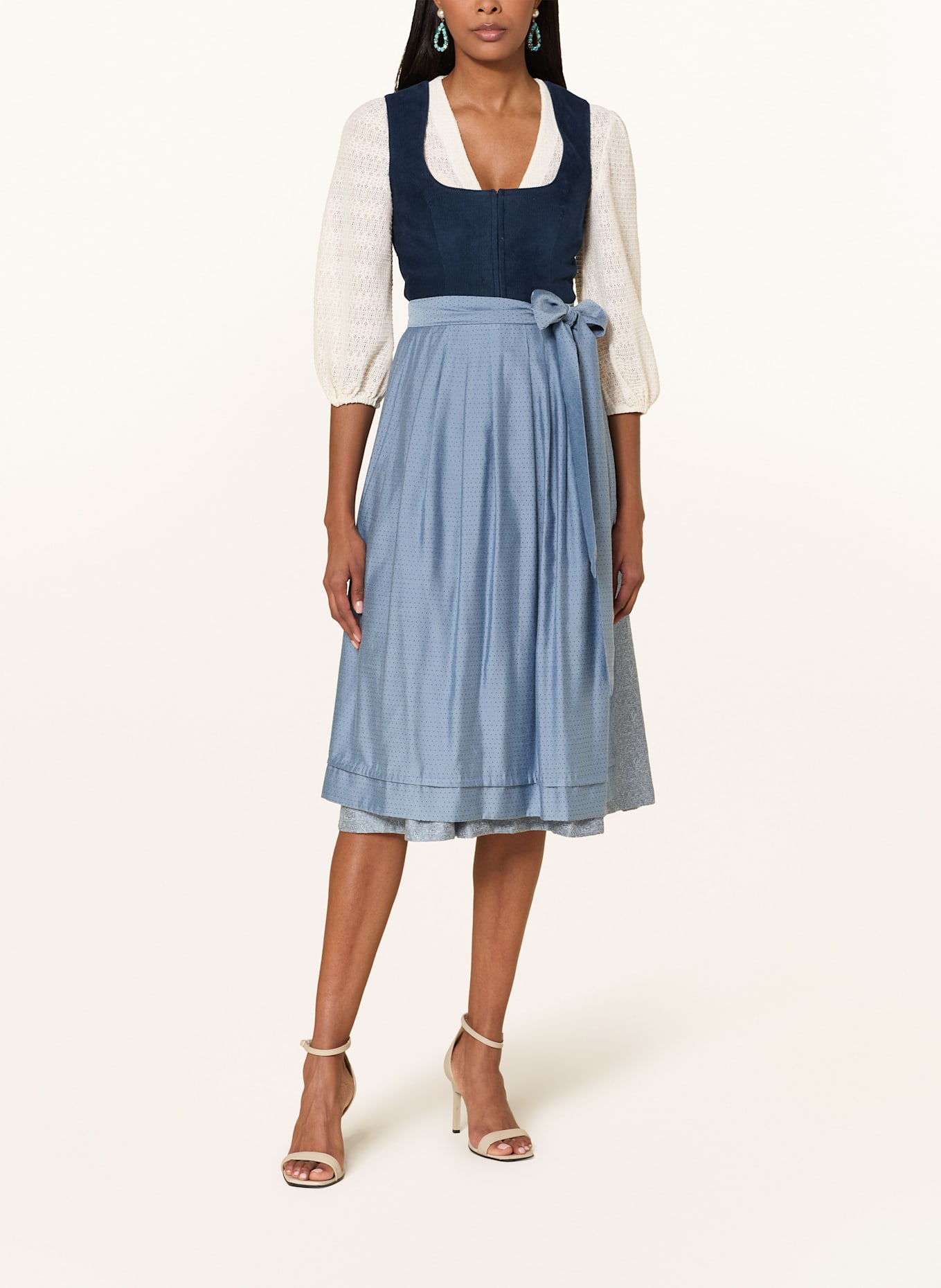 Heimatglück Tracht Dirndl halenka ANTONIA s 3/4 rukávem: REŽNÁ