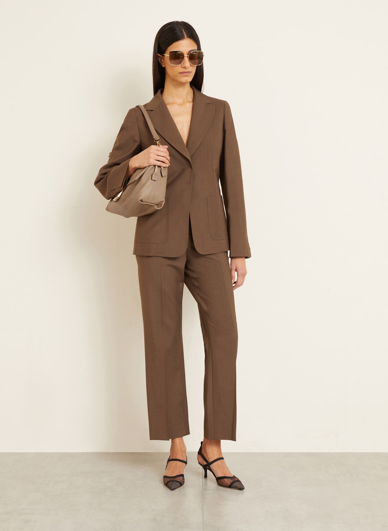FENDI Handtasche MAMMA BAGUETTE: TAUPE