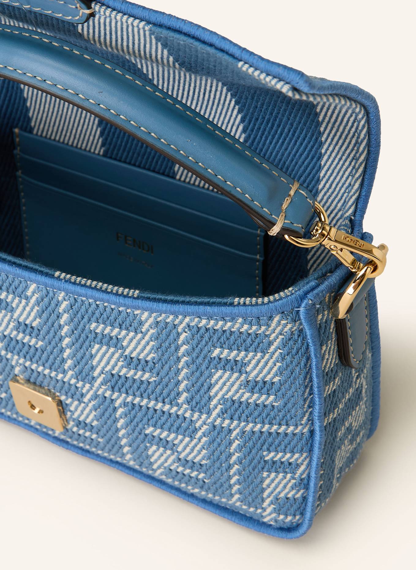 FENDI Schultertasche BAGUETTE MINI: HELLBLAU