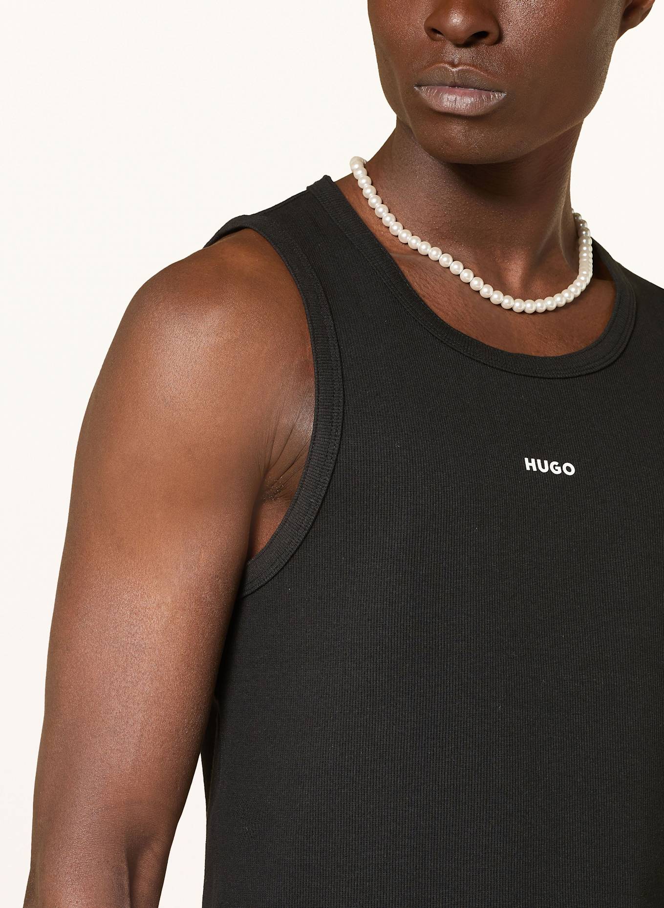 HUGO Tílko DAPOTA: ČERNÁ