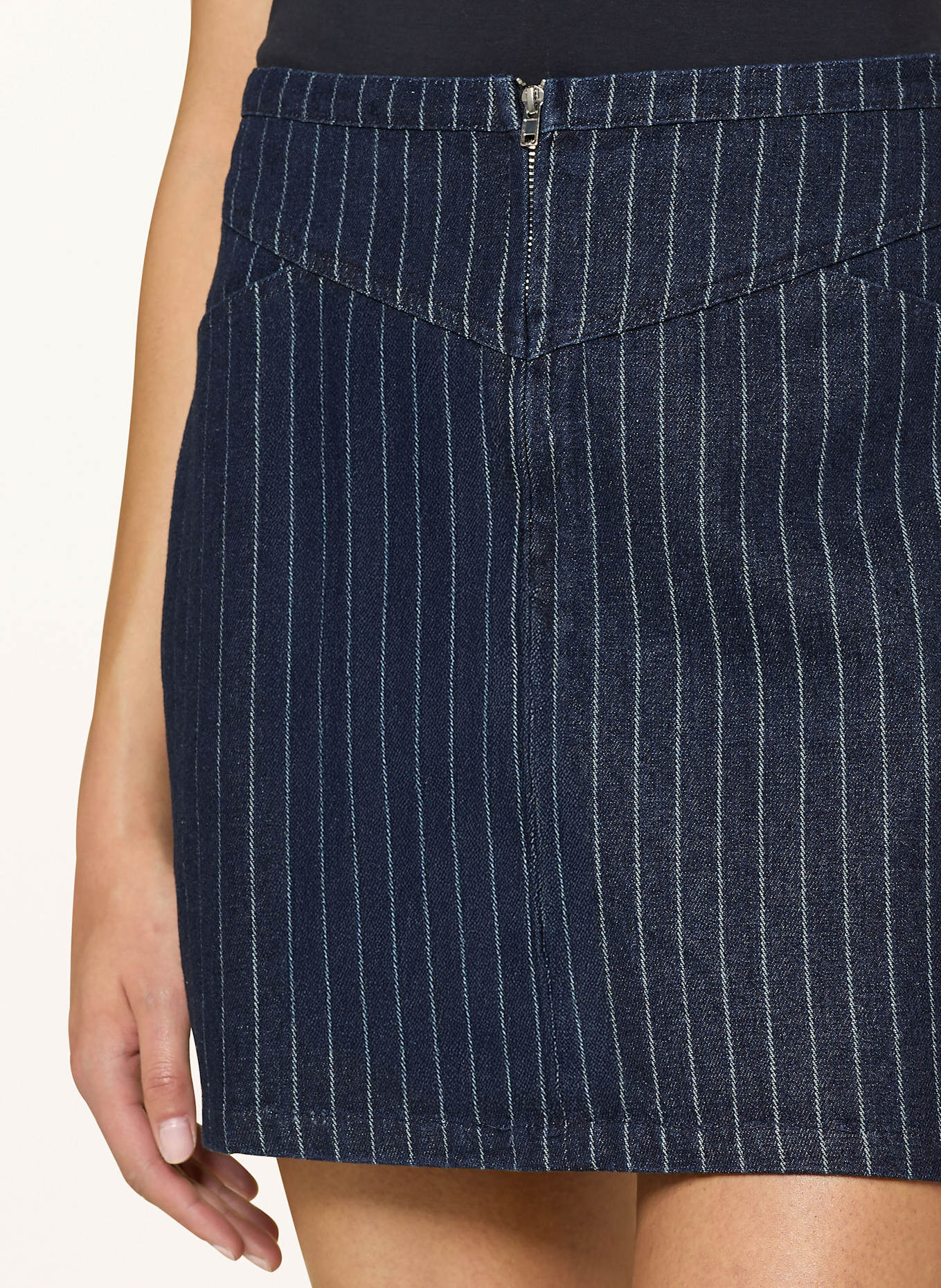 NEO NOIR Jeansrock GABANI: DUNKELBLAU / WEISS