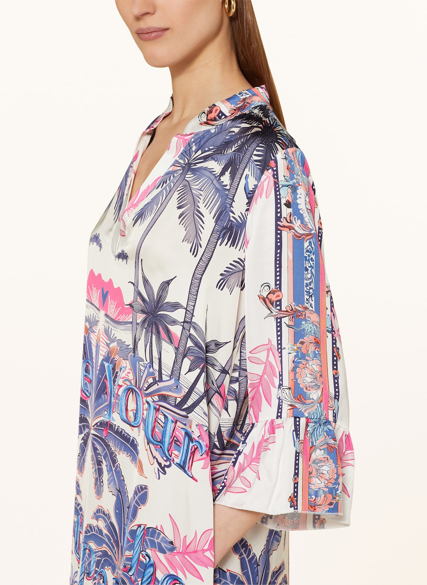 miss goodlife Satinkleid mit 3/4-Arm: WEISS / BLAU / PINK