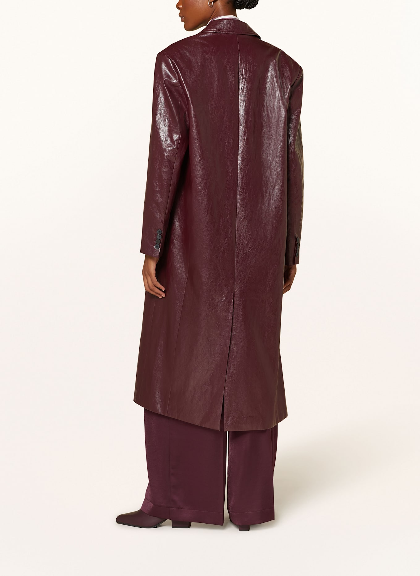 RIANI Mantel in Lederoptik: DUNKELLILA