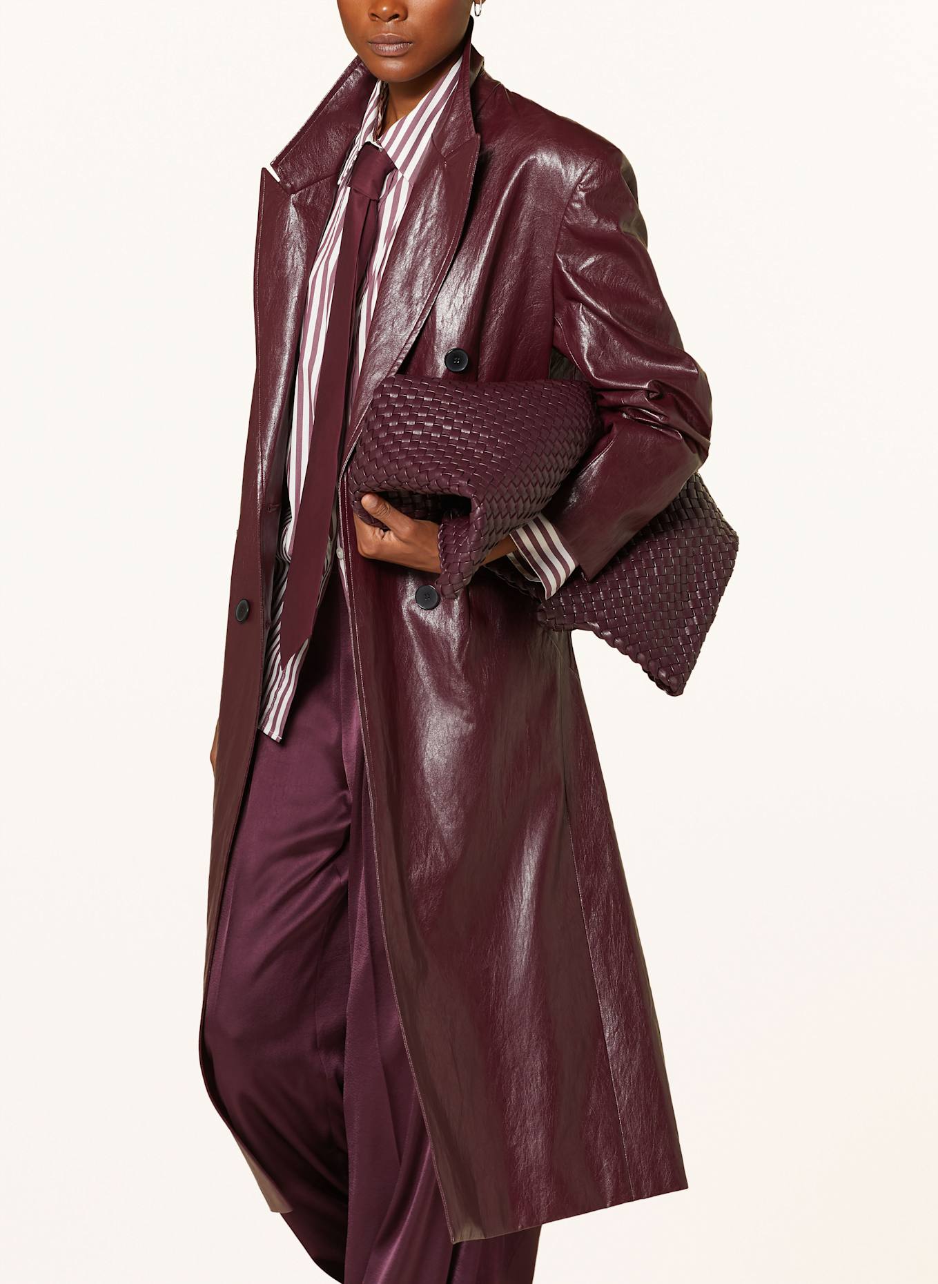 RIANI Mantel in Lederoptik: DUNKELLILA