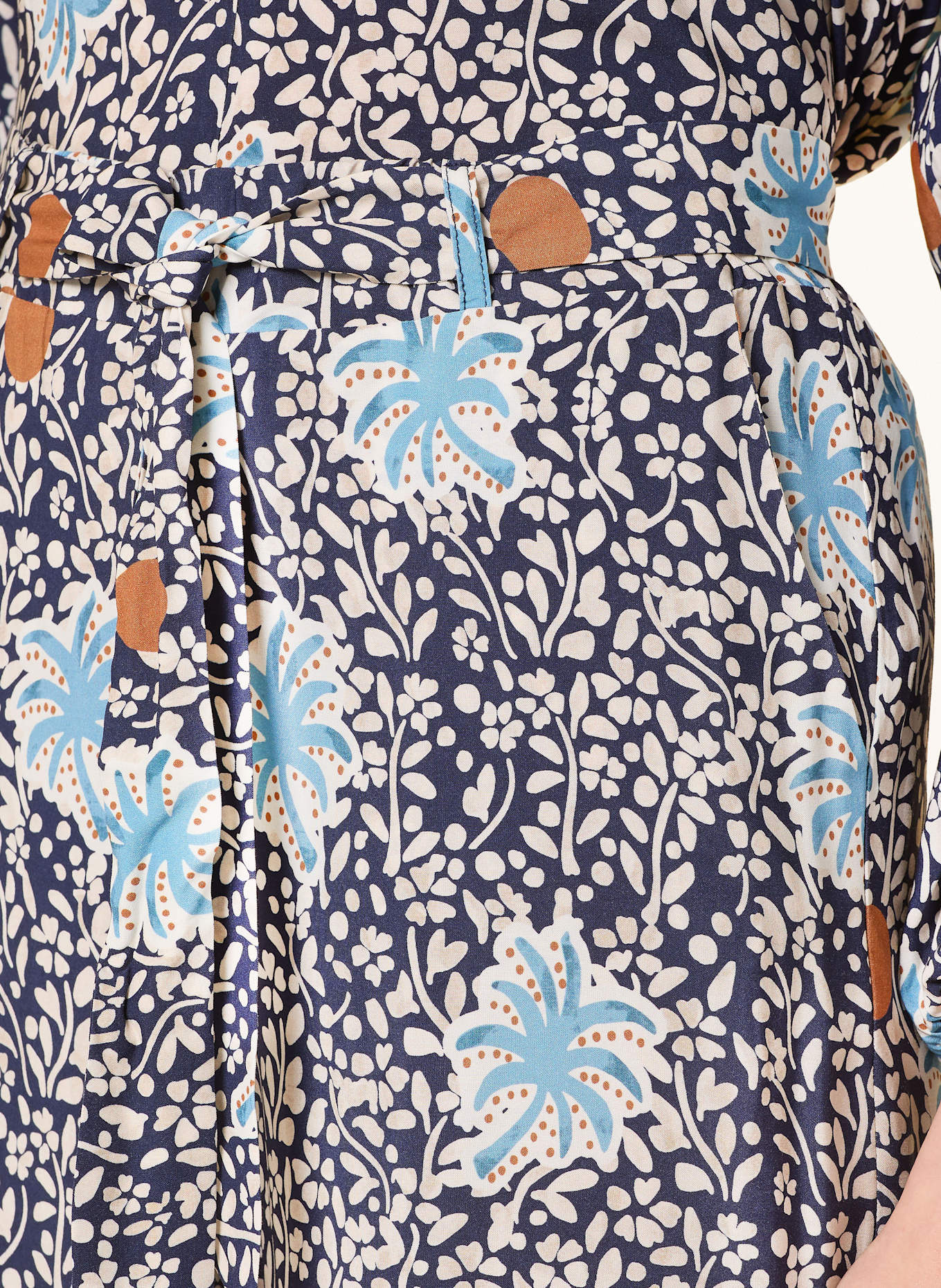 MORE & MORE Marlenehose: DUNKELBLAU / HELLBLAU / COGNAC