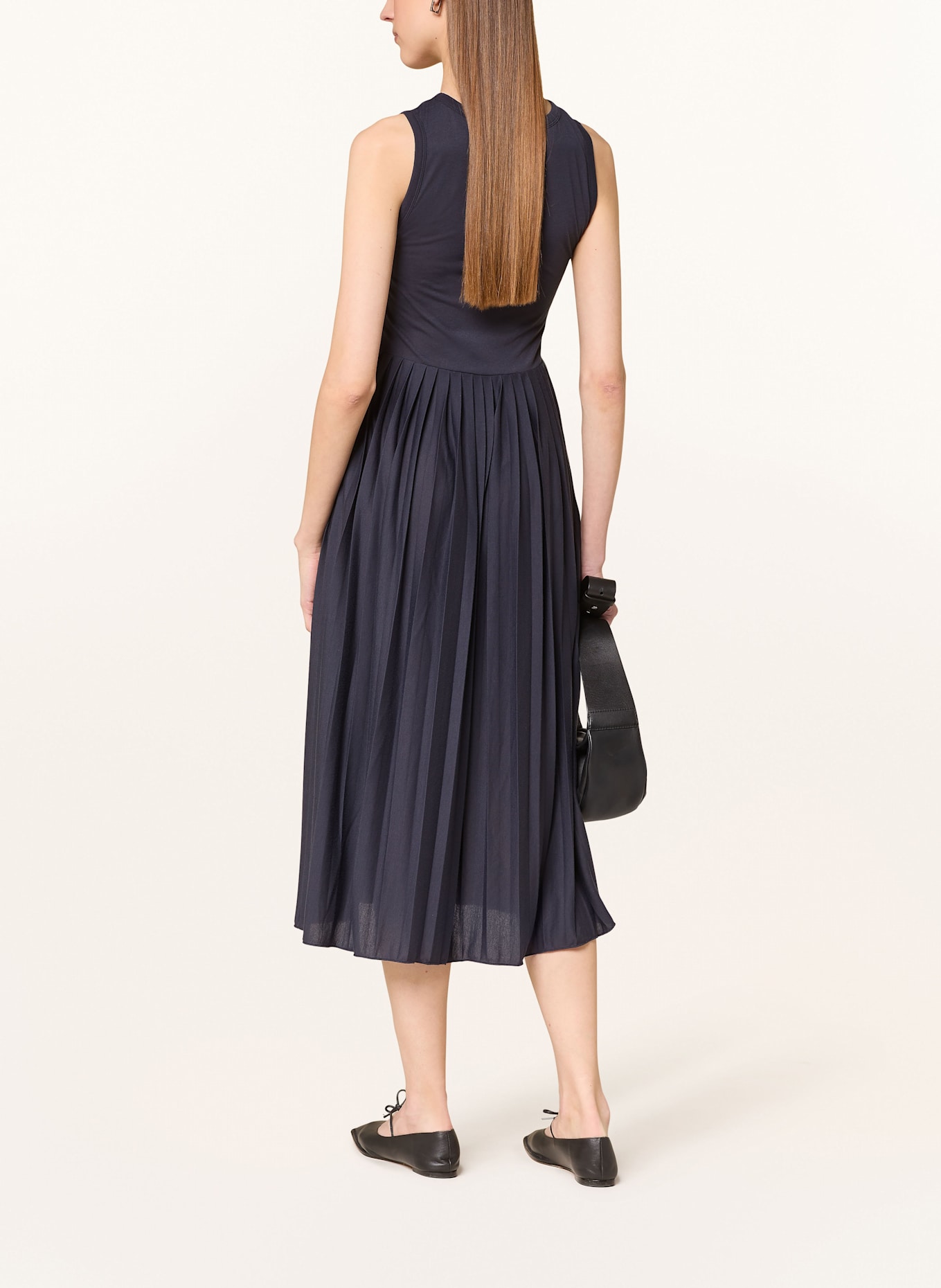 MORE & MORE Sukienka z dżerseju z plisami: GRANATOWY