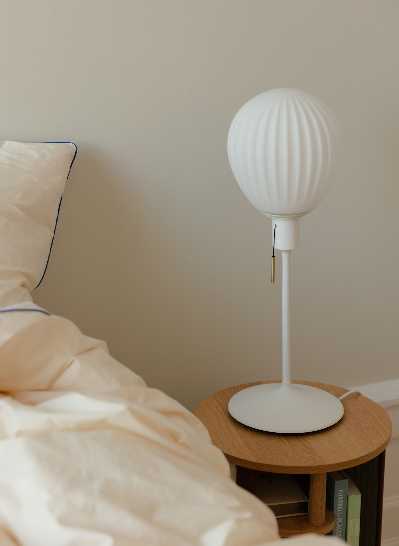 UMAGE 2-tlg.Set: Tischleuchte und Lampenschirm ATW MINI: WEISS