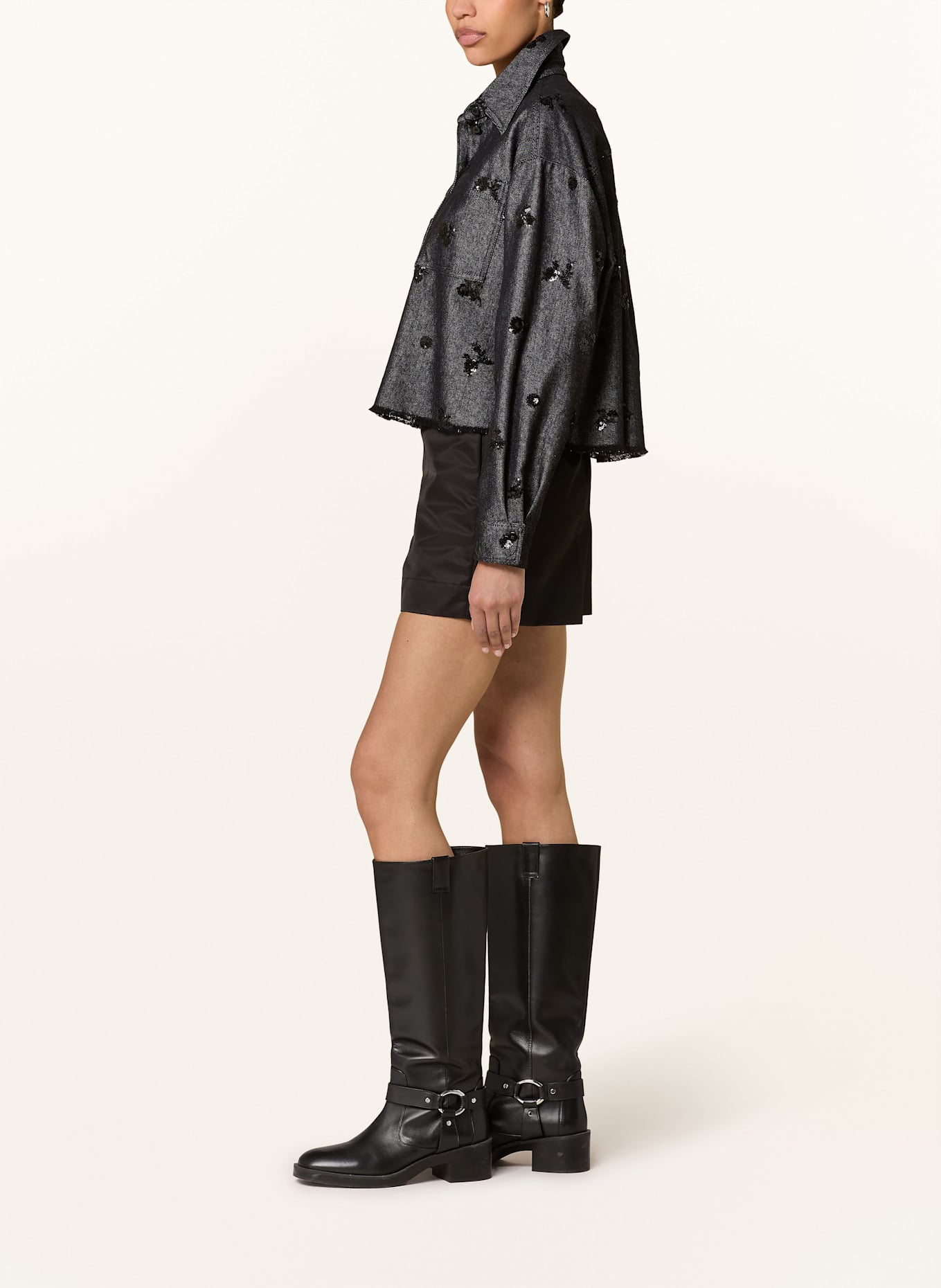 LUISA CERANO Shorts: BLACK