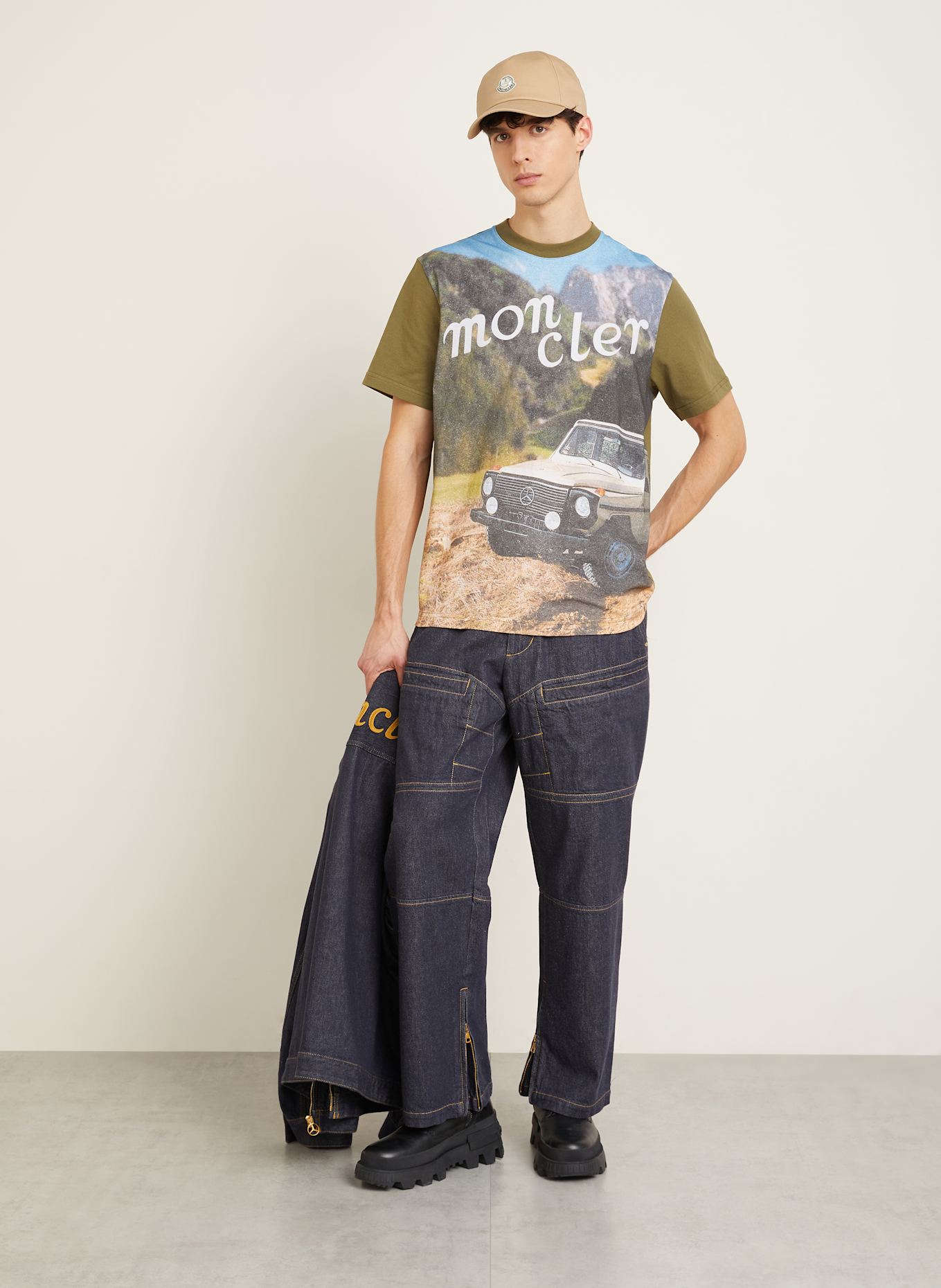 MONCLER T-Shirt: OLIV