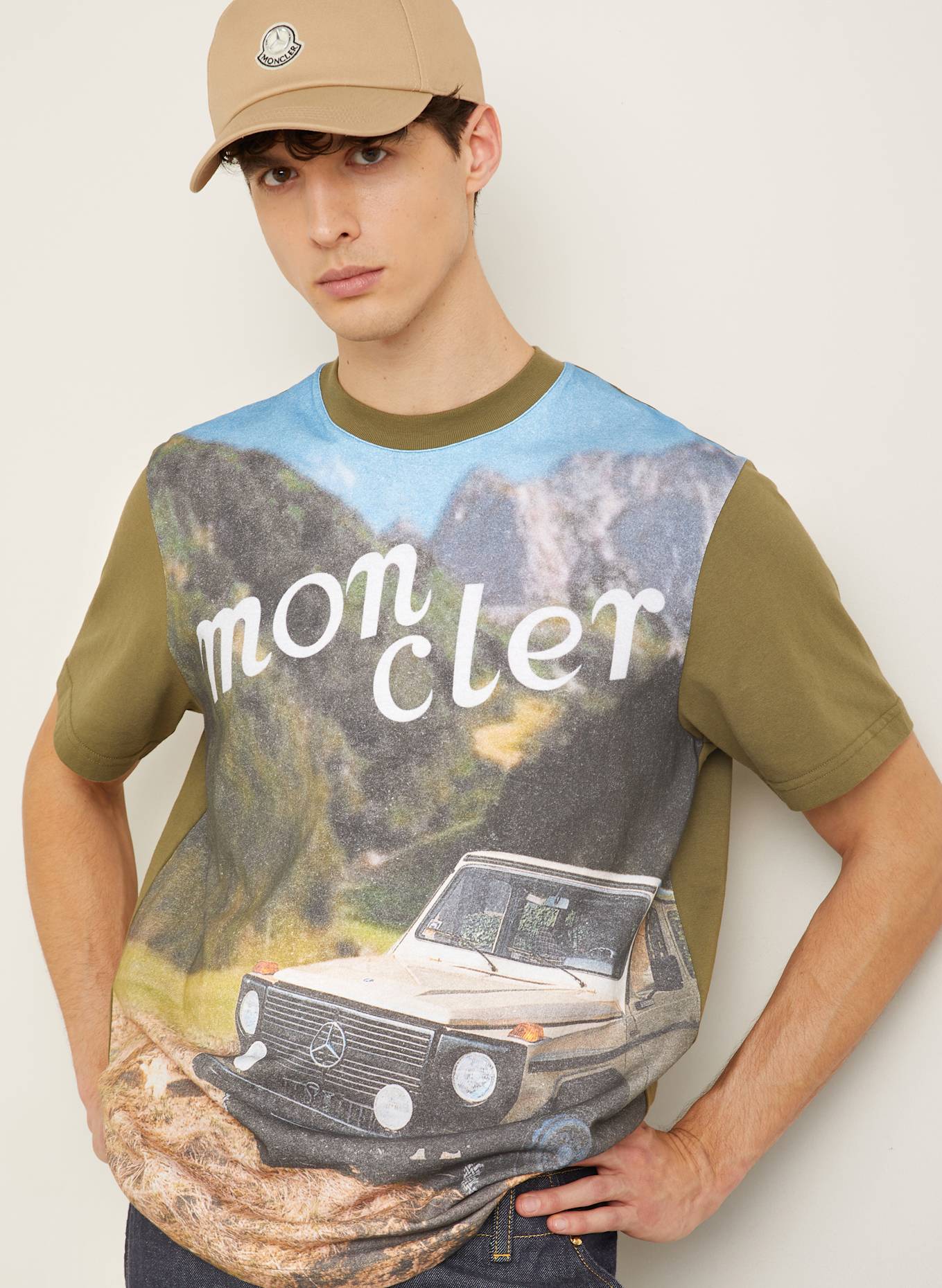 MONCLER T-Shirt: OLIV