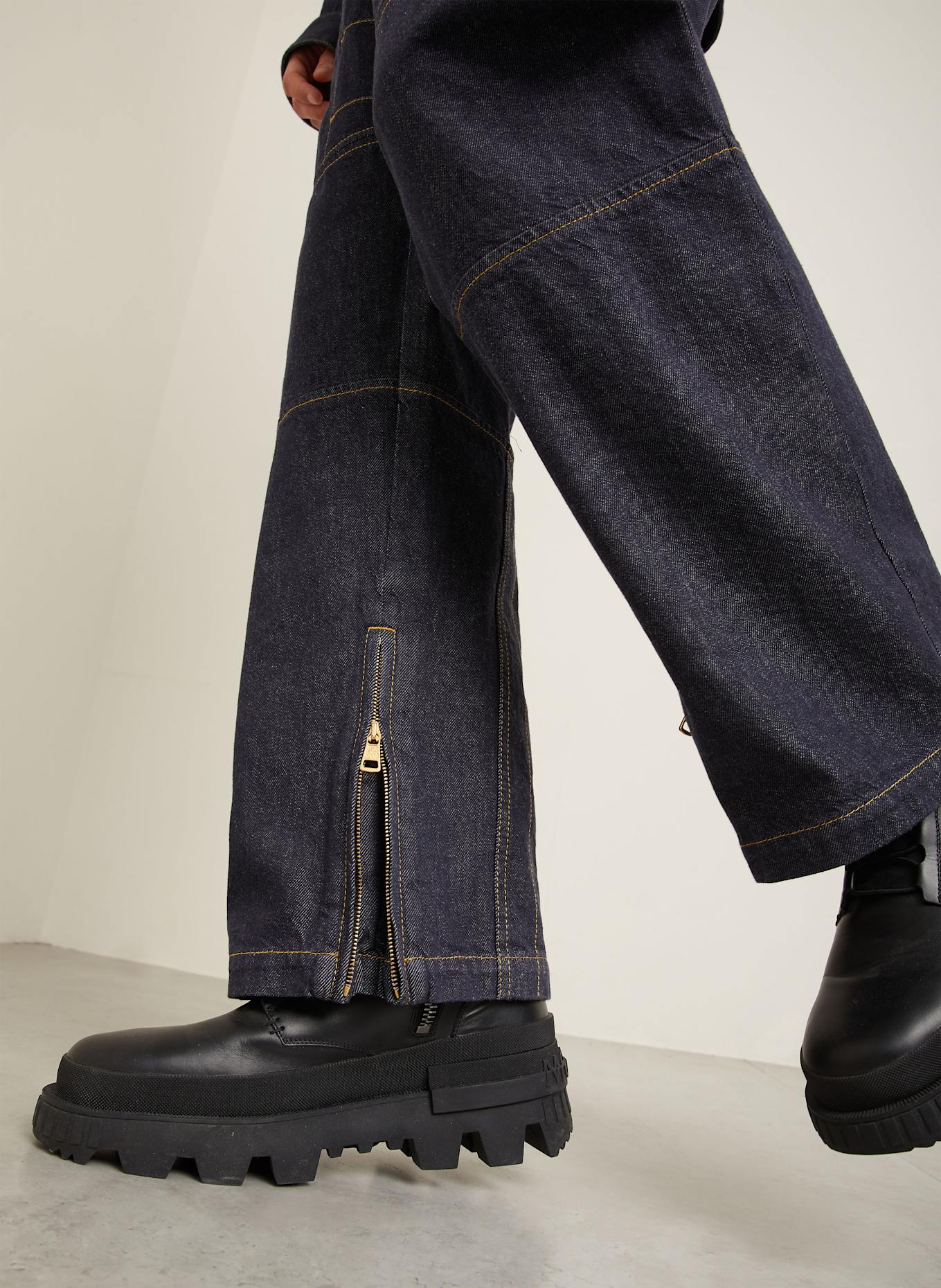 MONCLER Cargojeans Regular Fit: 77A BLUE DENIM