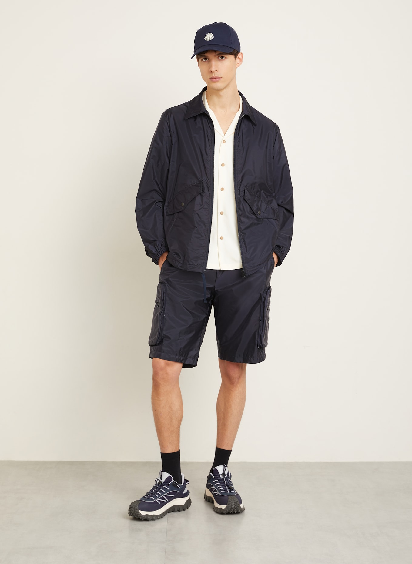 MONCLER Jacke SOPDU: DUNKELBLAU