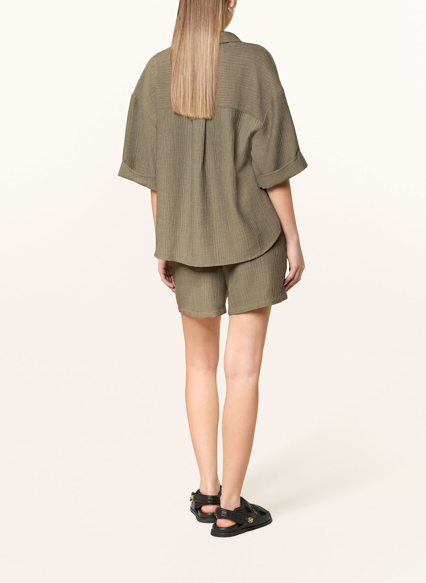 OPUS Shorts MELANE: OLIV