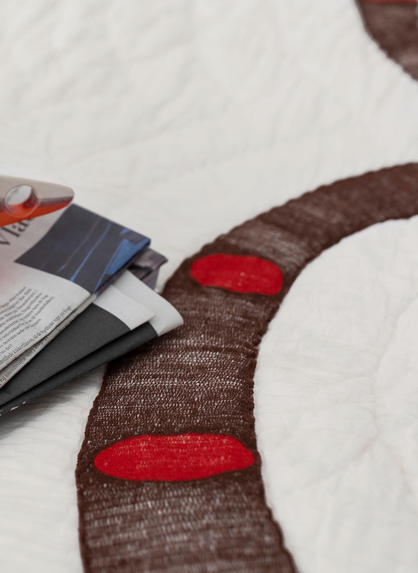 BONGUSTA Narzuta na łóżko SNAKE: CZARNY / CIEMNOBRĄZOWY / ECRU