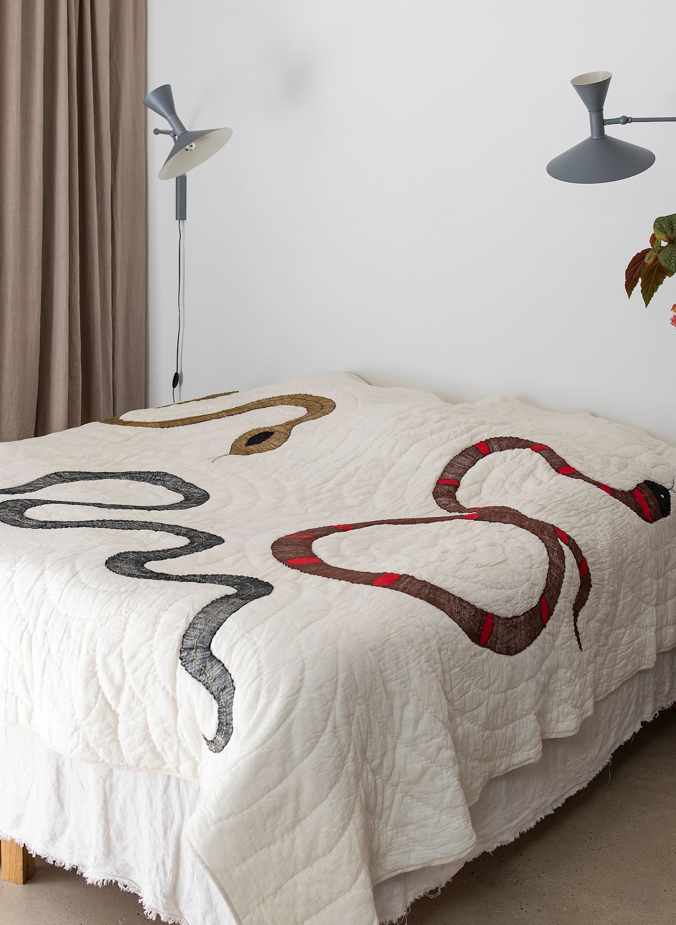BONGUSTA Narzuta na łóżko SNAKE: CZARNY / CIEMNOBRĄZOWY / ECRU