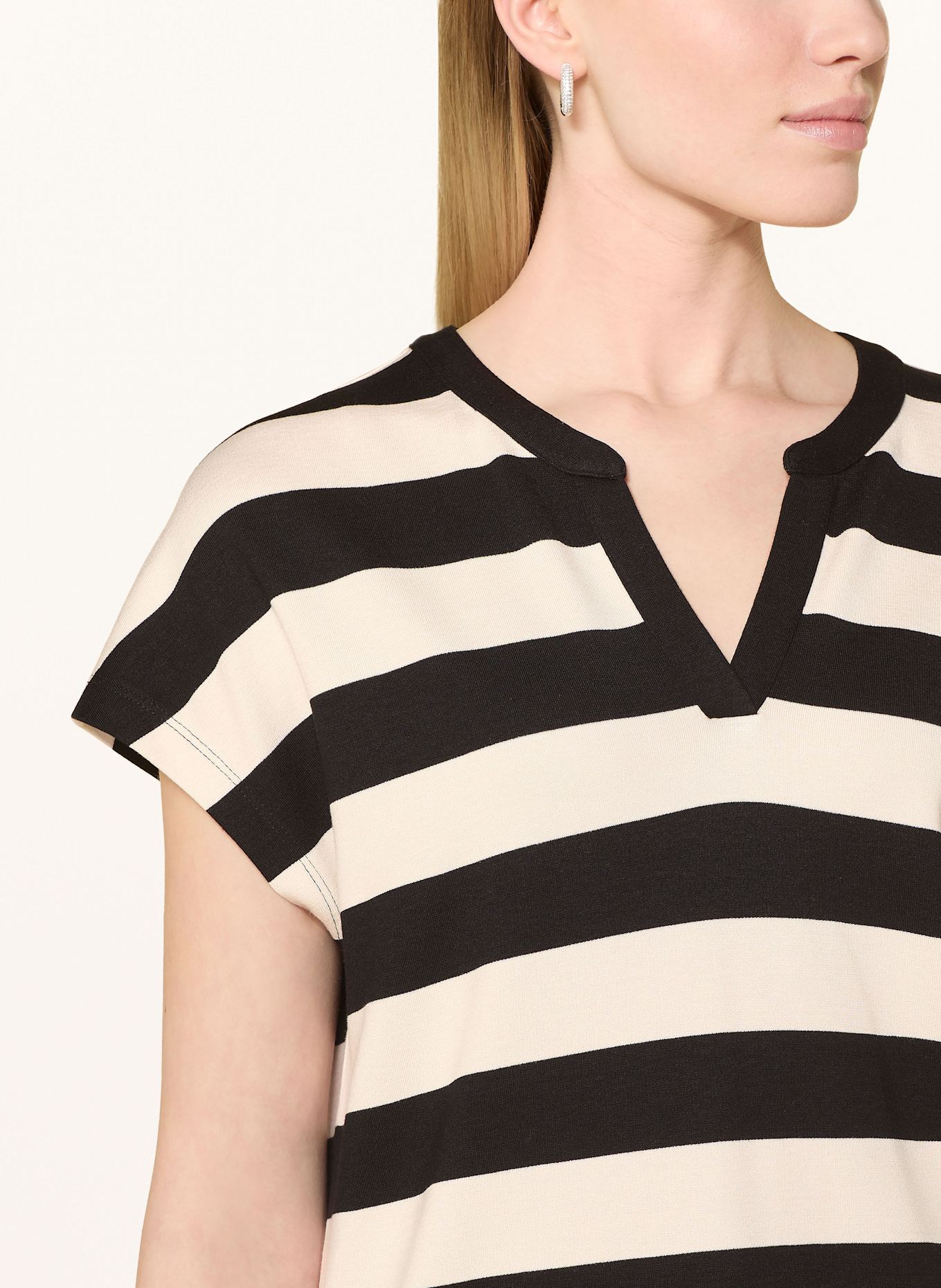 monari T-shirt: BLACK / ECRU