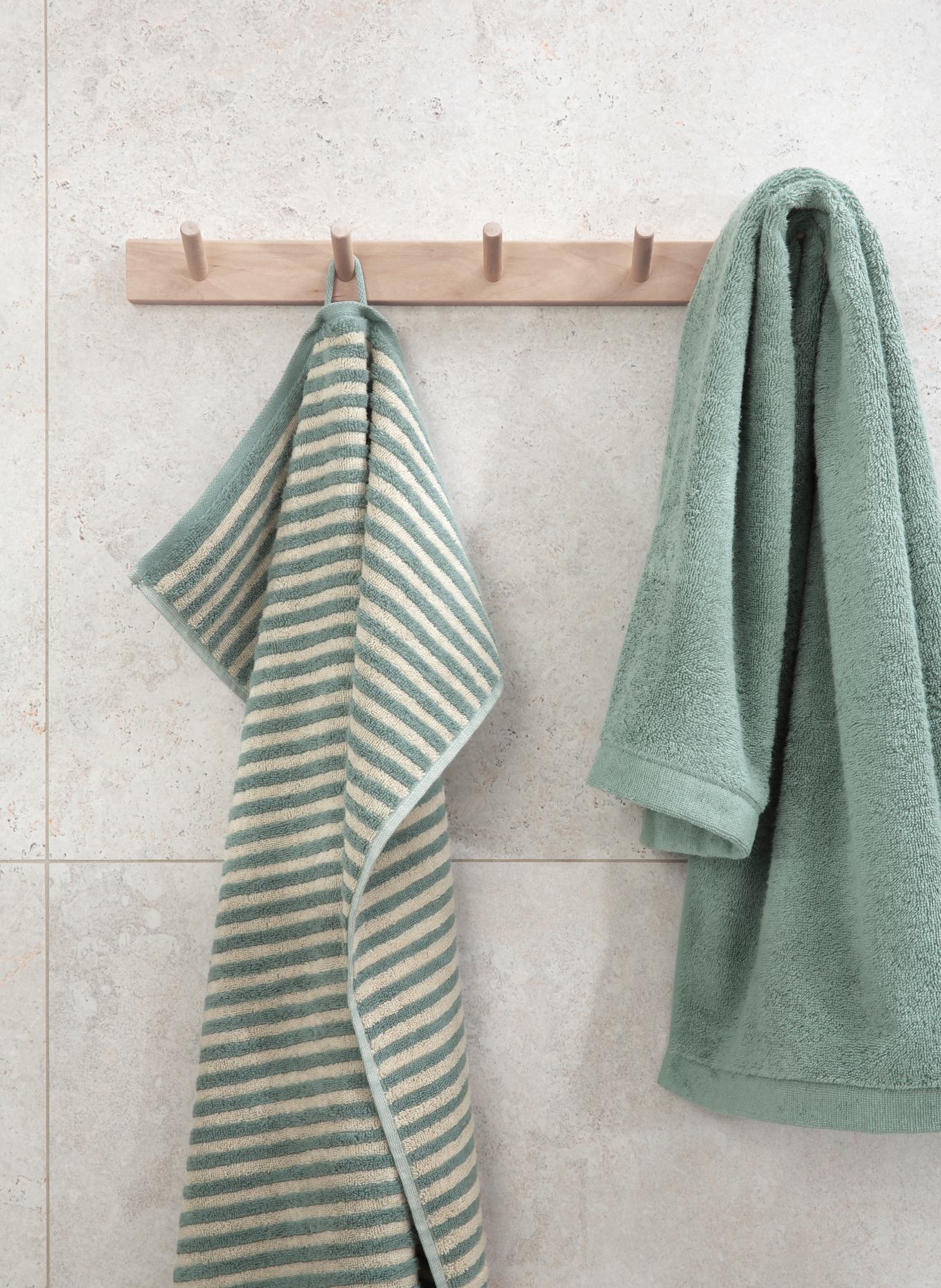 Cawö Handtuch: PETROL / ECRU