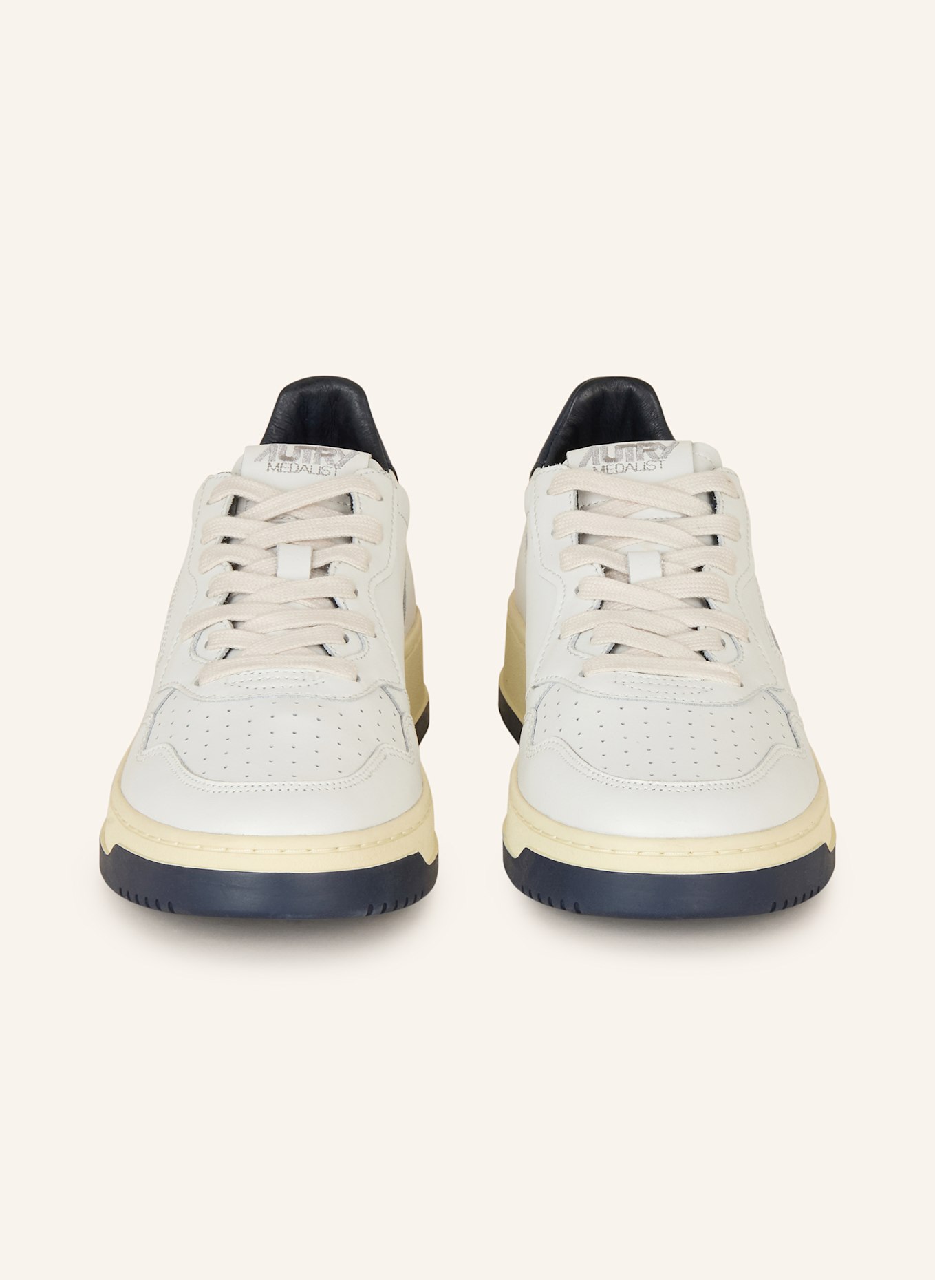 AUTRY Sneaker MEDALIST LOW MK: WEISS/ DUNKELBLAU